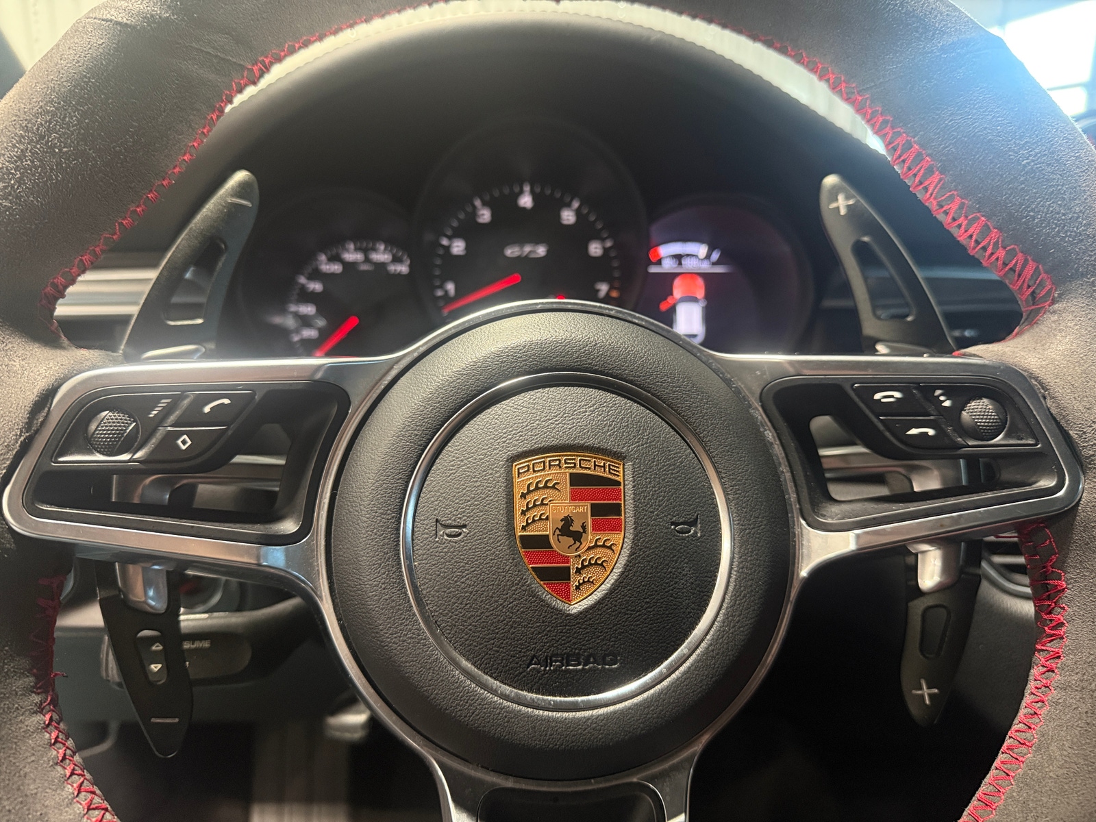 Thumbnail: 2018 Porsche Macan - 4