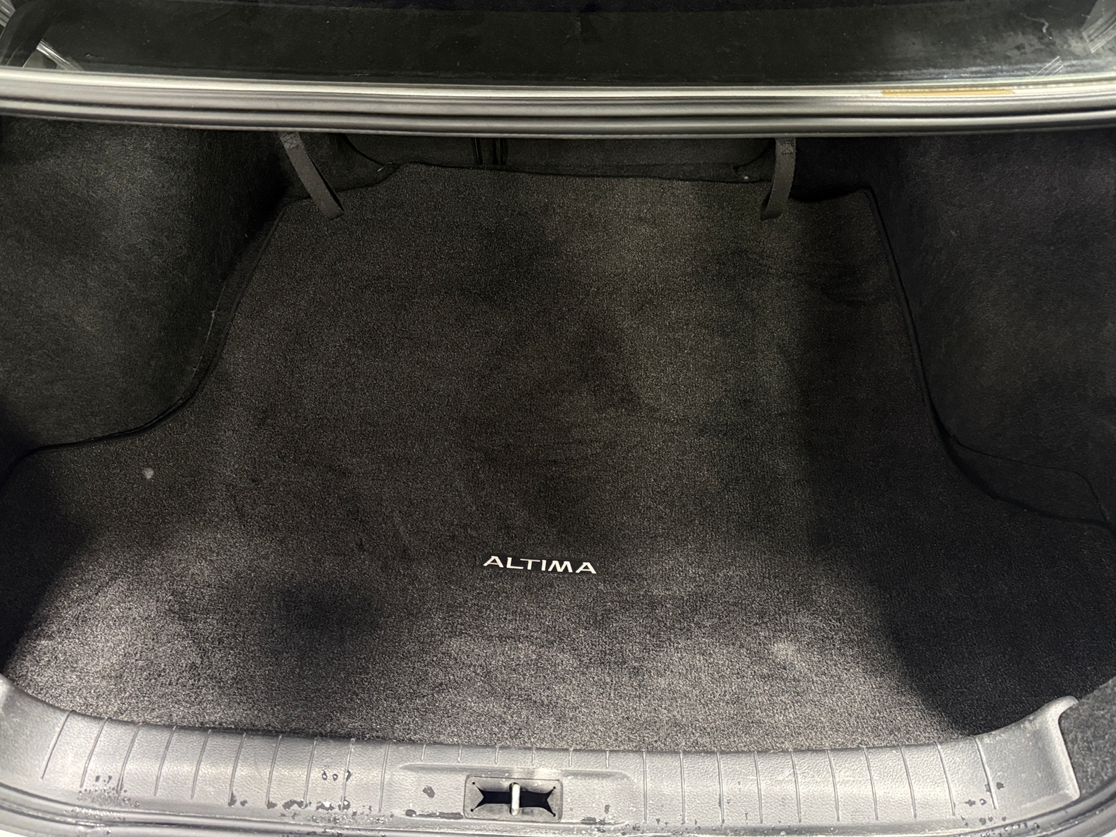 Thumbnail: 2017 Nissan Altima - 6