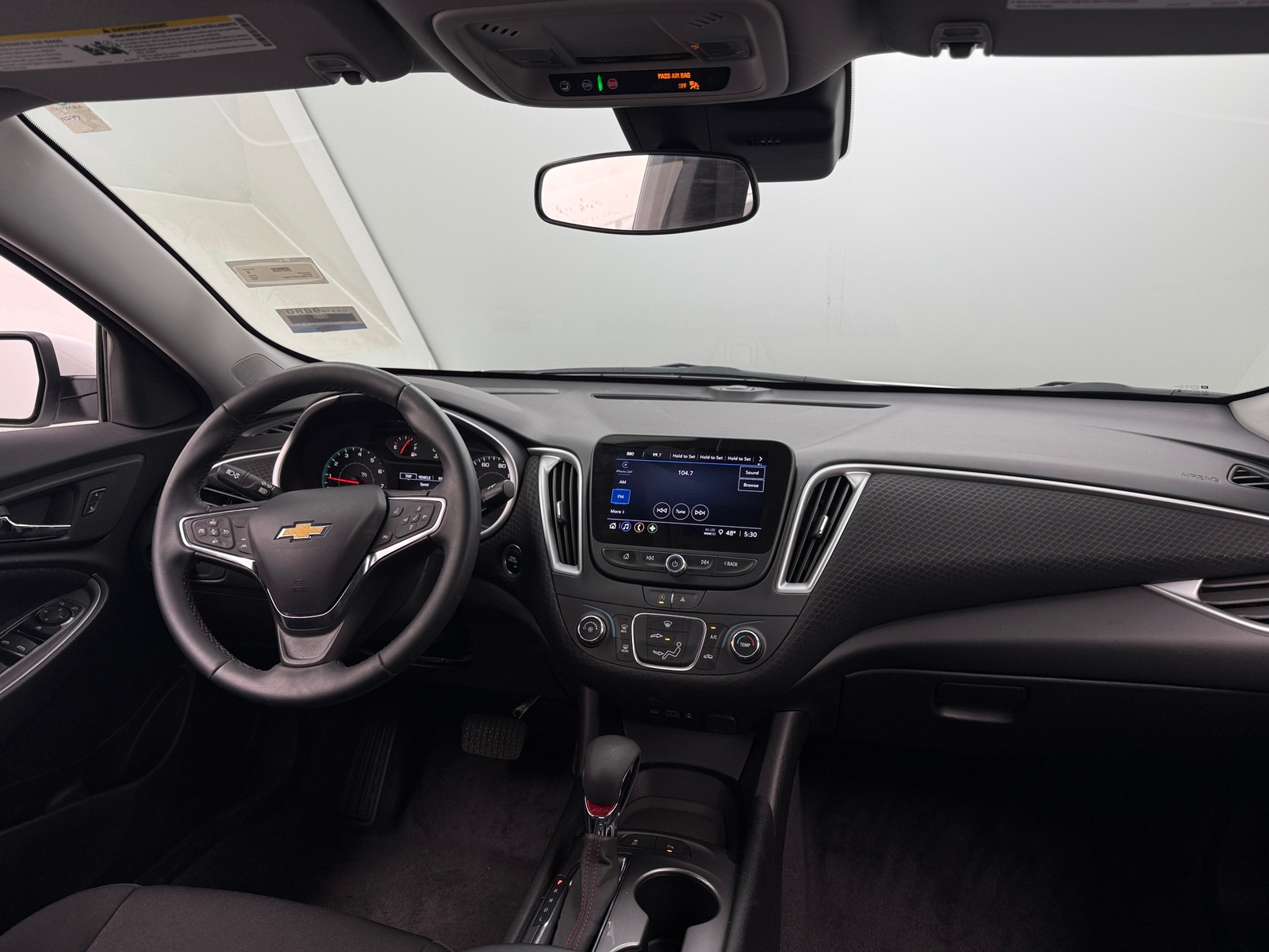 Thumbnail: 2024 Chevrolet Malibu - 3