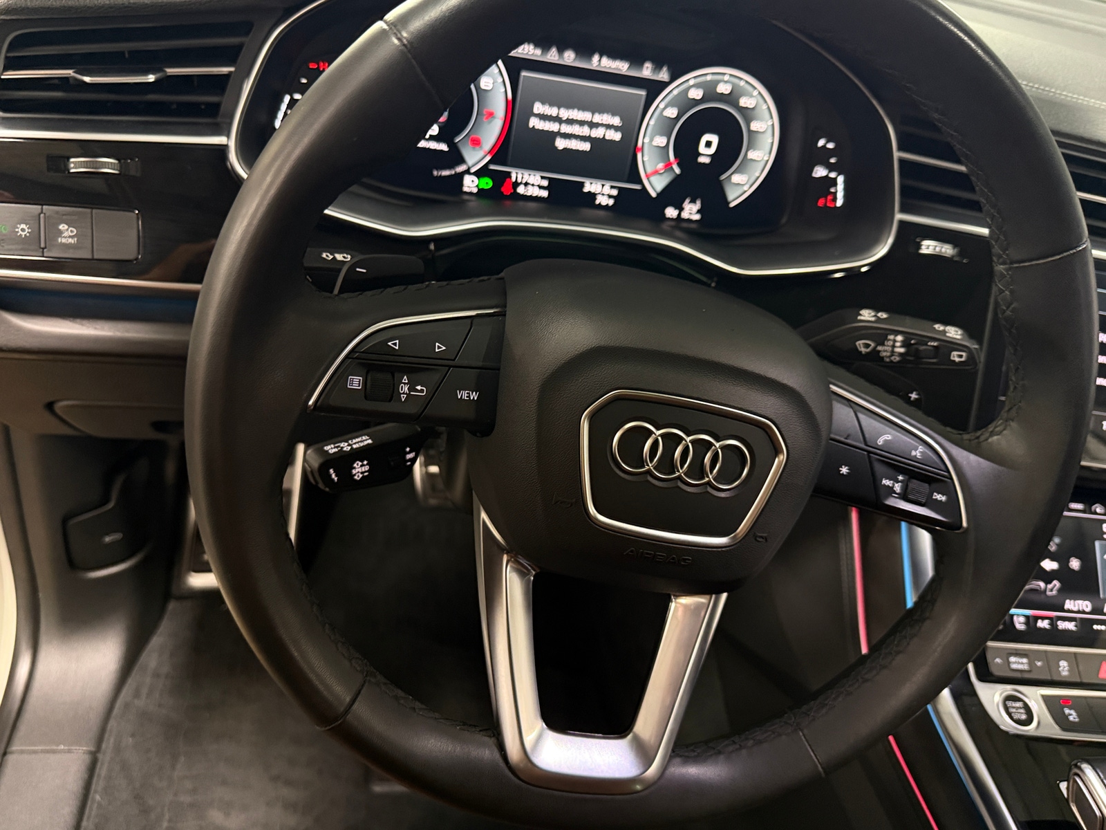 Thumbnail: 2023 Audi Q8 - 4