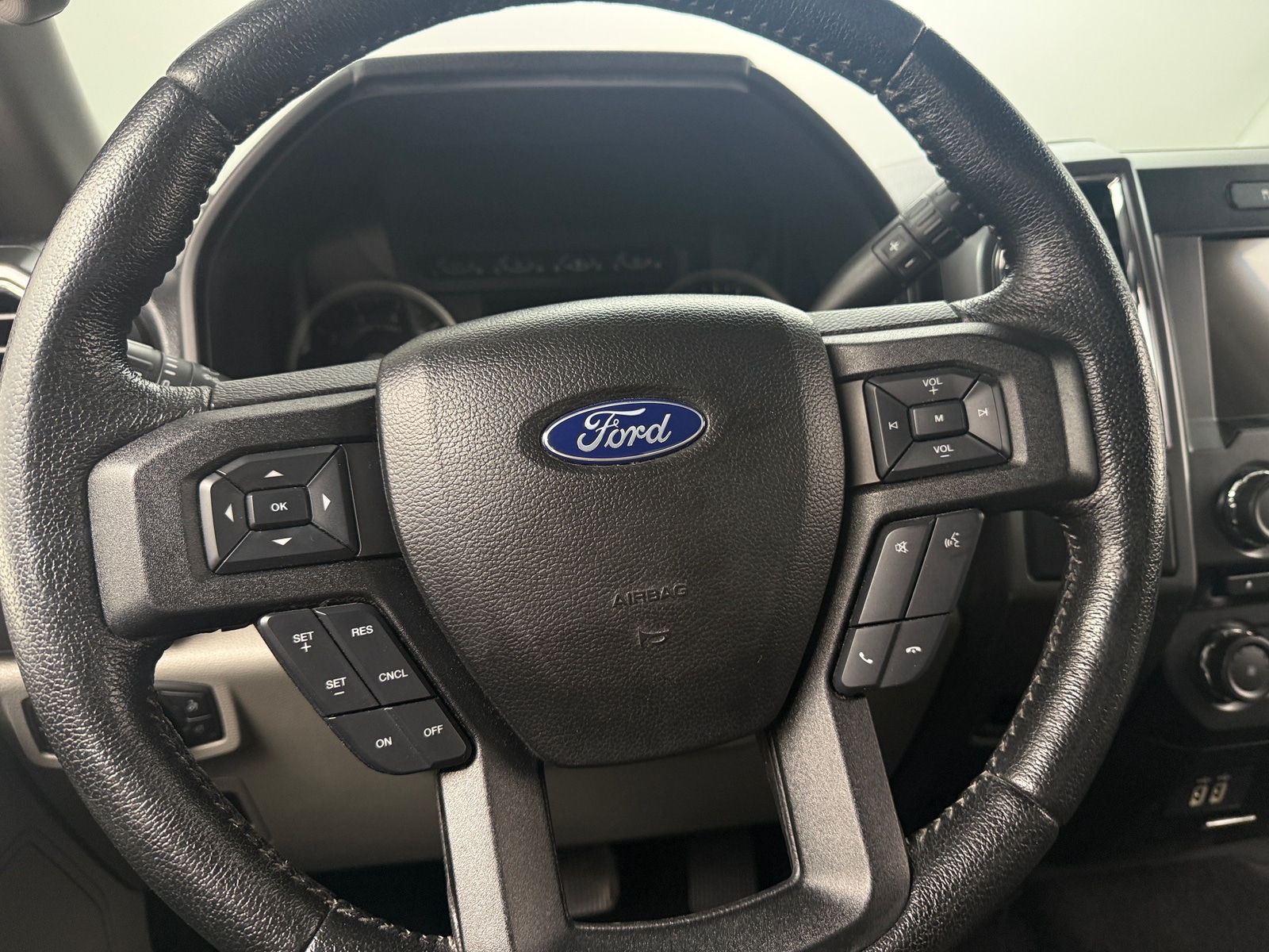 Thumbnail: 2016 Ford Econoline - 5