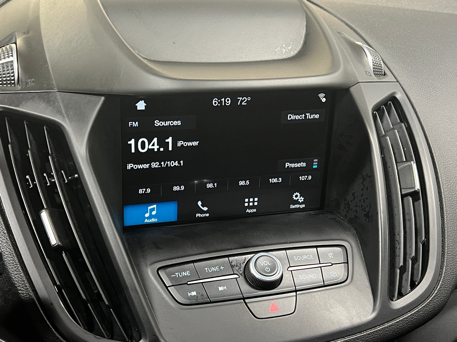 Thumbnail: 2019 Ford Escape - 3