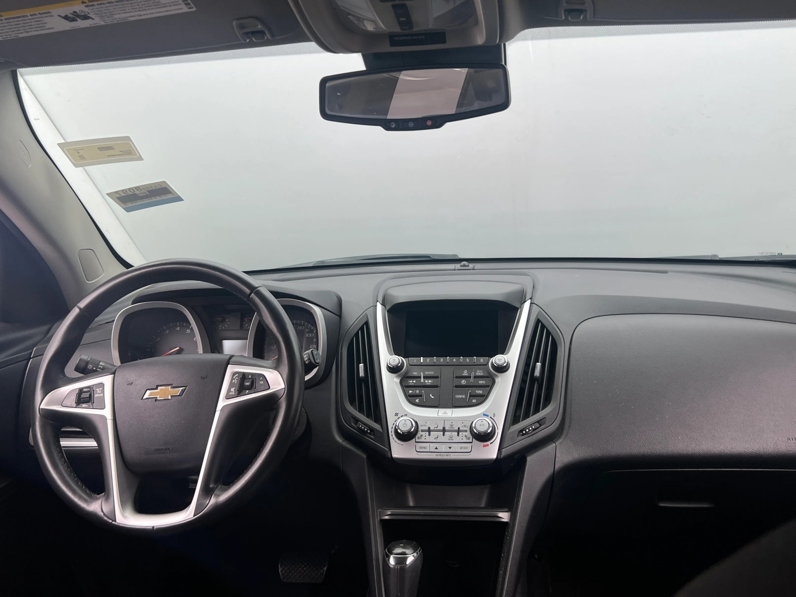 Thumbnail: 2017 Chevrolet Equinox - 3