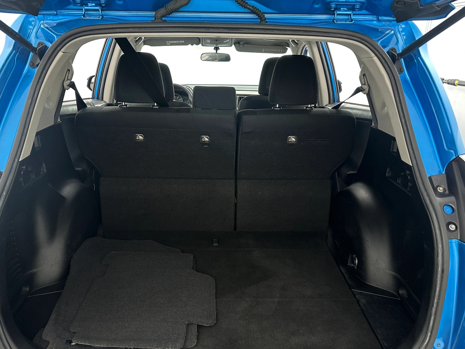 Thumbnail: 2016 Toyota RAV4 - 7