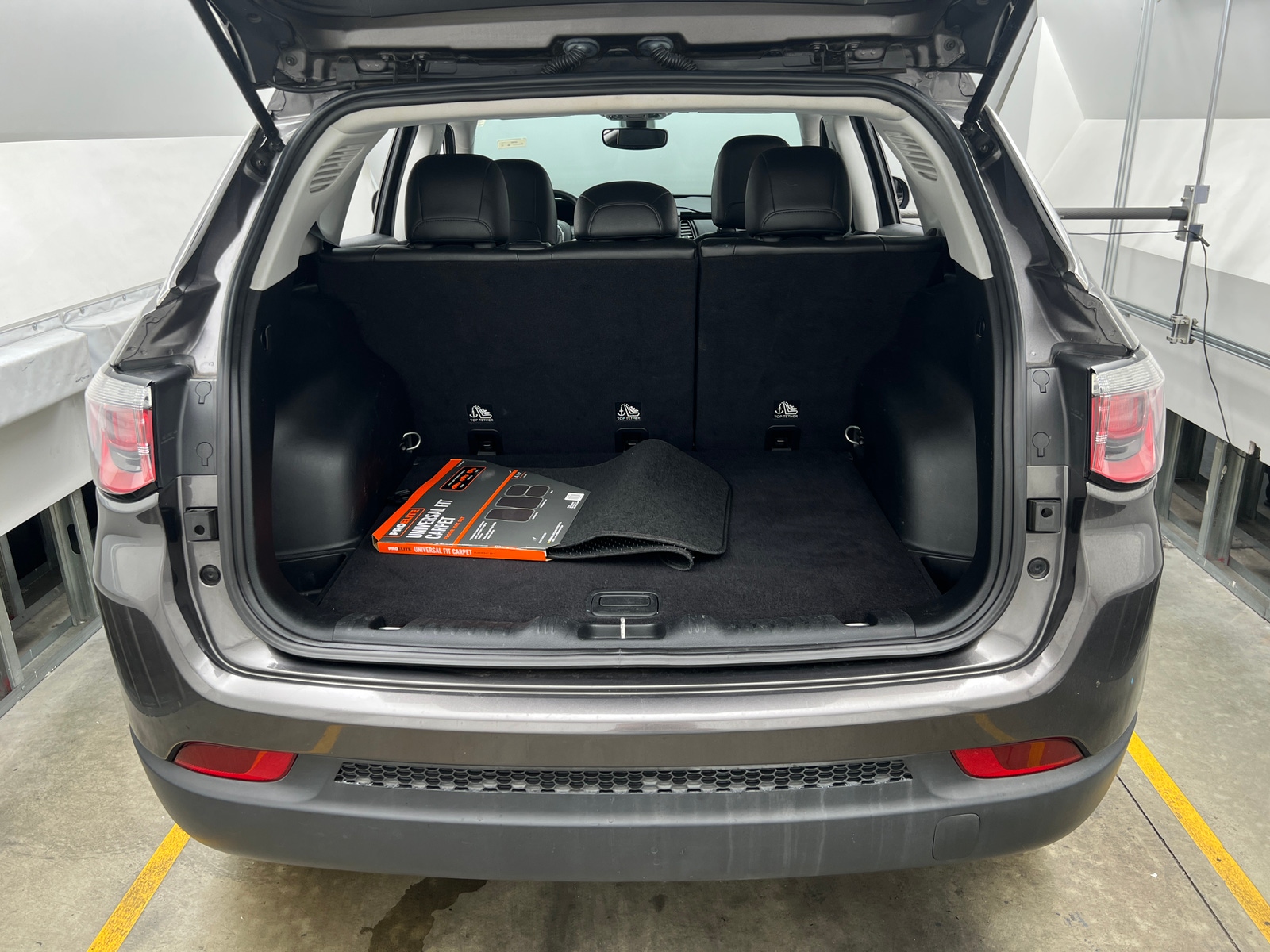 Thumbnail: 2018 Jeep Compass - 7