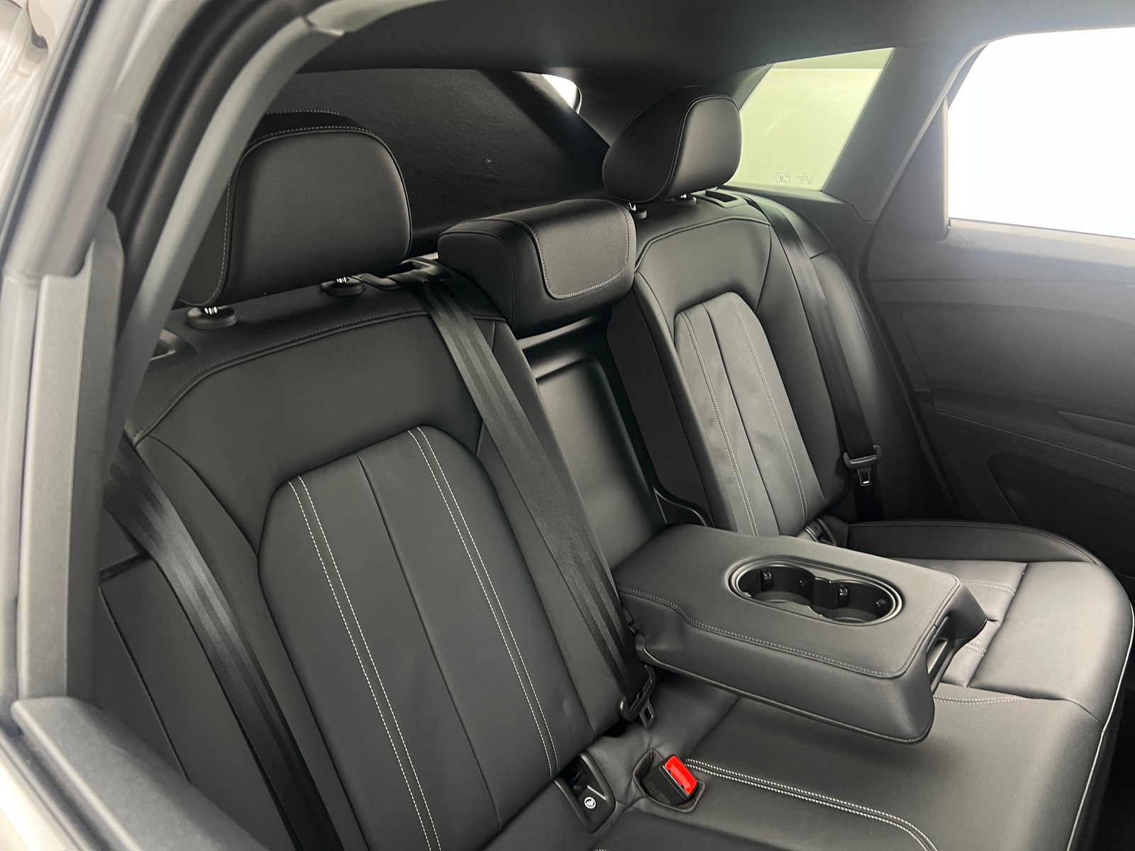 Thumbnail: 2022 Audi Q4 e-tron - 5