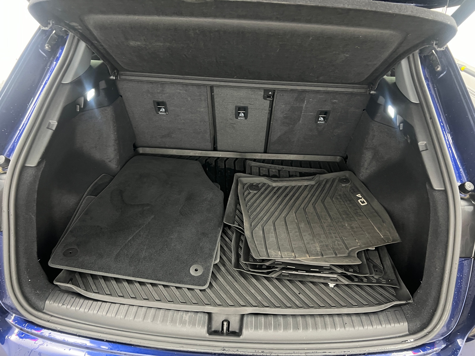 Thumbnail: 2022 Audi Q4 e-tron - 6