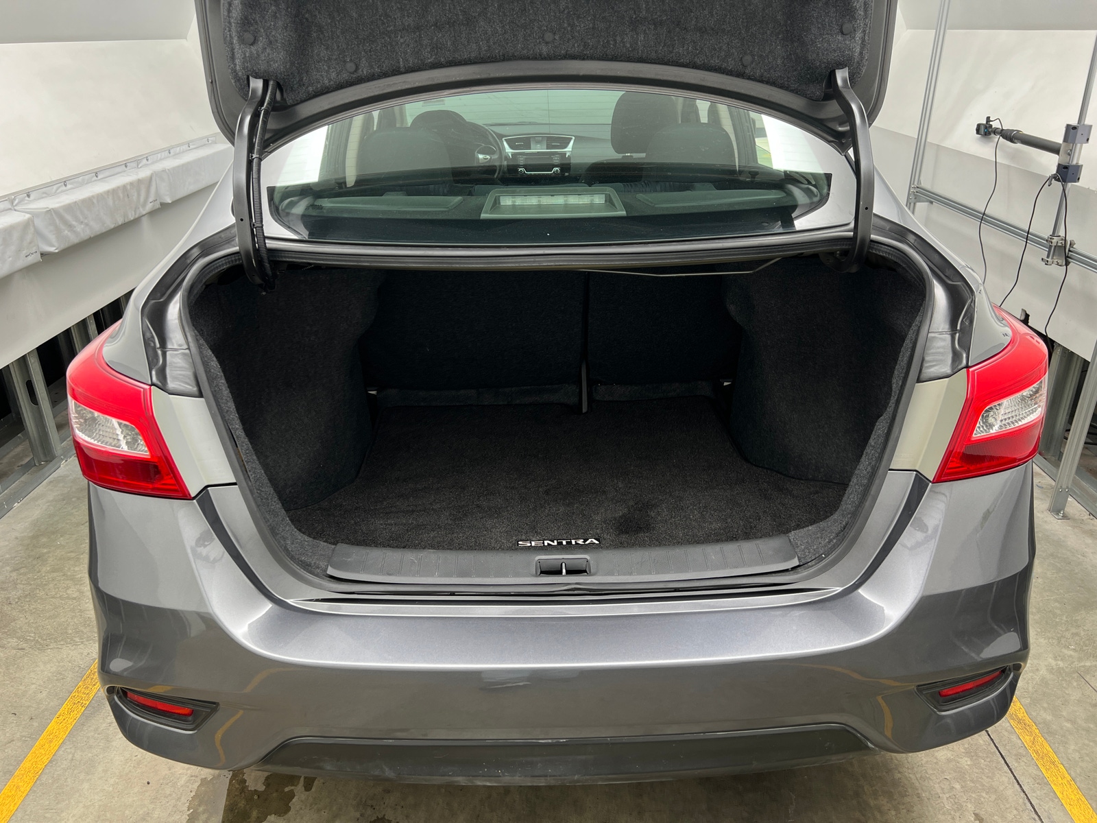 Thumbnail: 2018 Nissan Sentra - 7