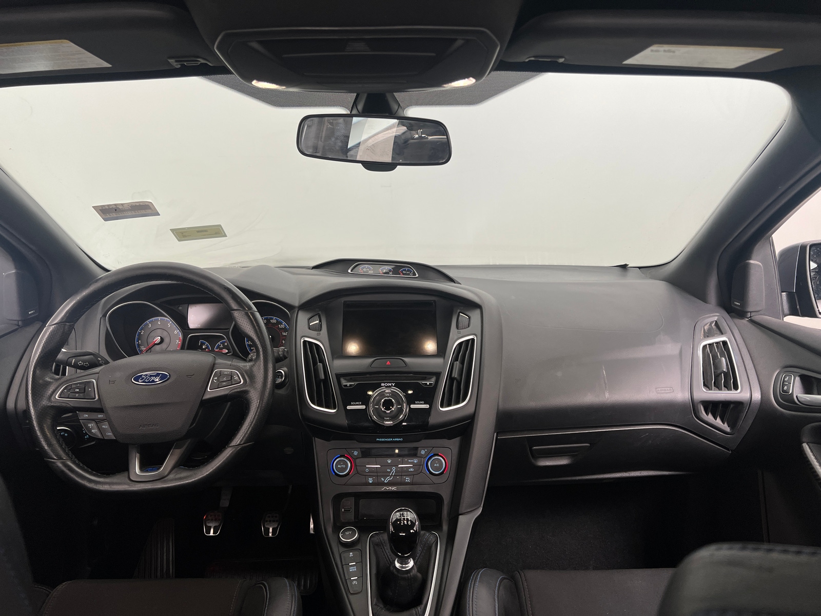 Thumbnail: 2016 Ford Focus - 2