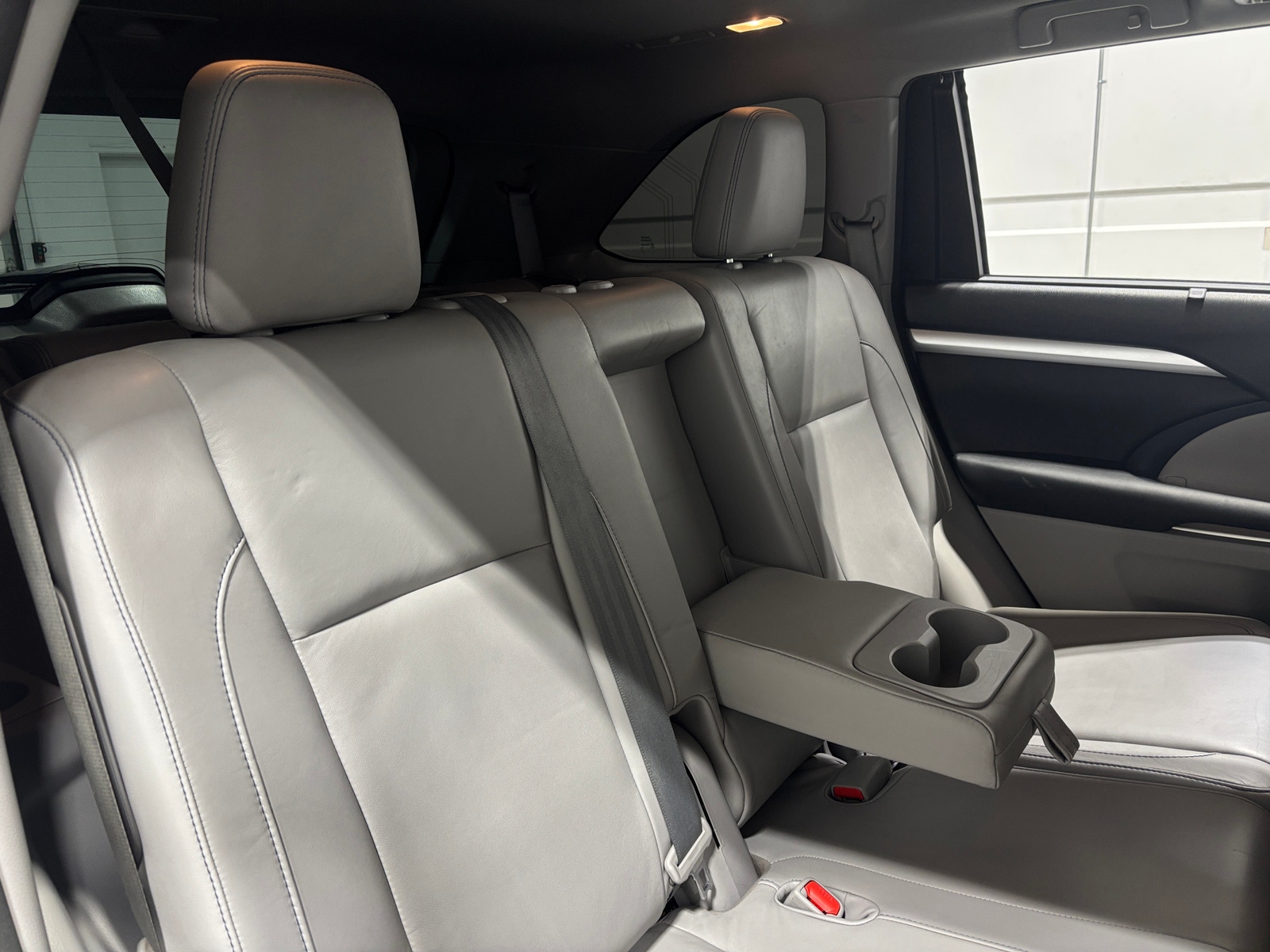 Thumbnail: 2015 Toyota Highlander - 5