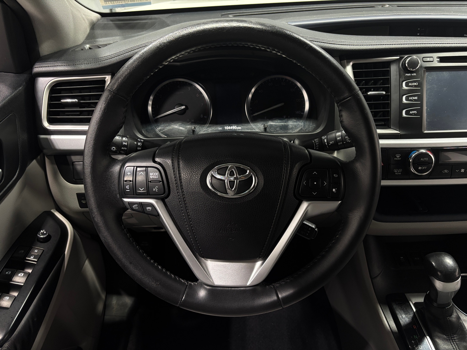 Thumbnail: 2015 Toyota Highlander - 4