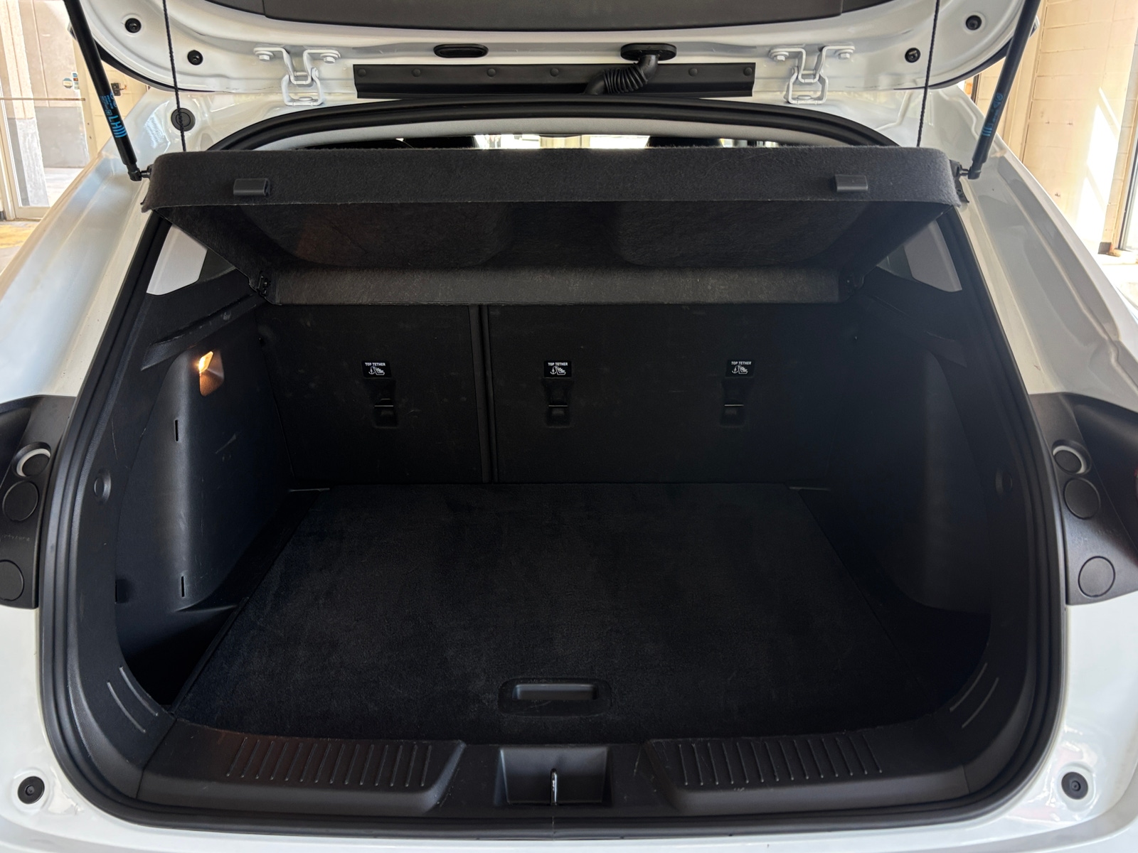 Thumbnail: 2025 Chevrolet Trax - 6