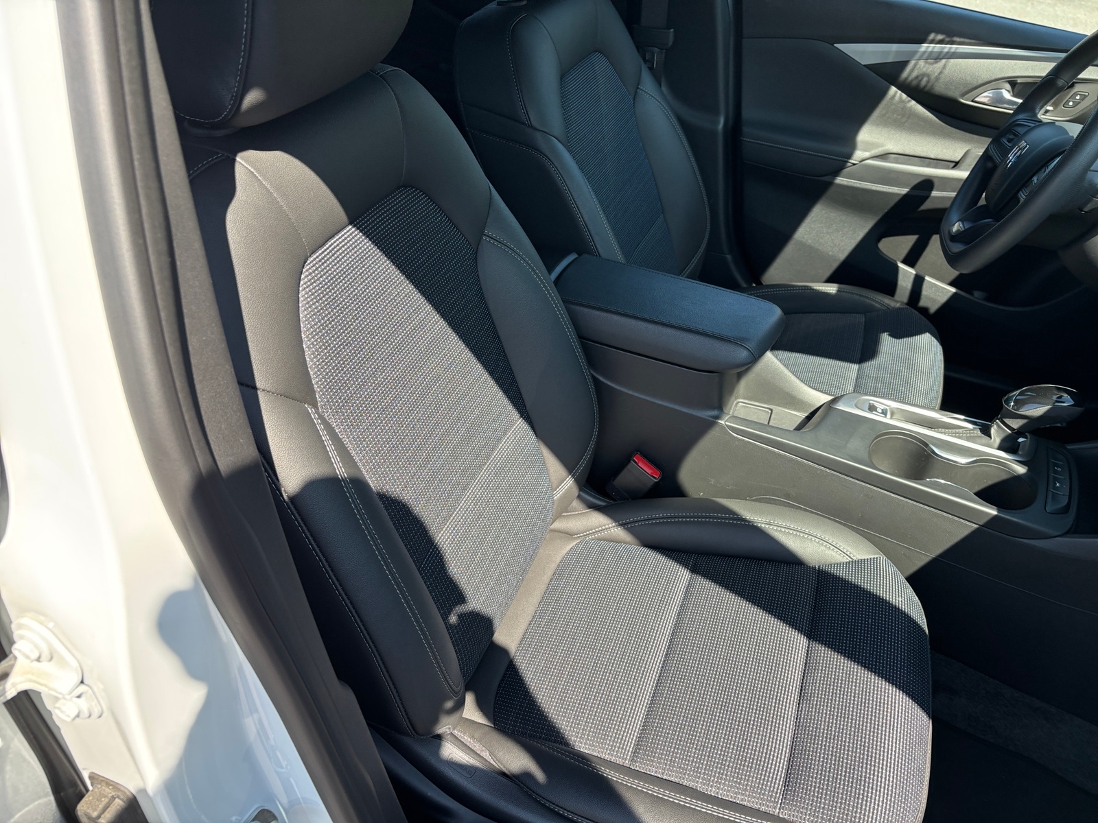 Thumbnail: 2025 Buick Envista - 2