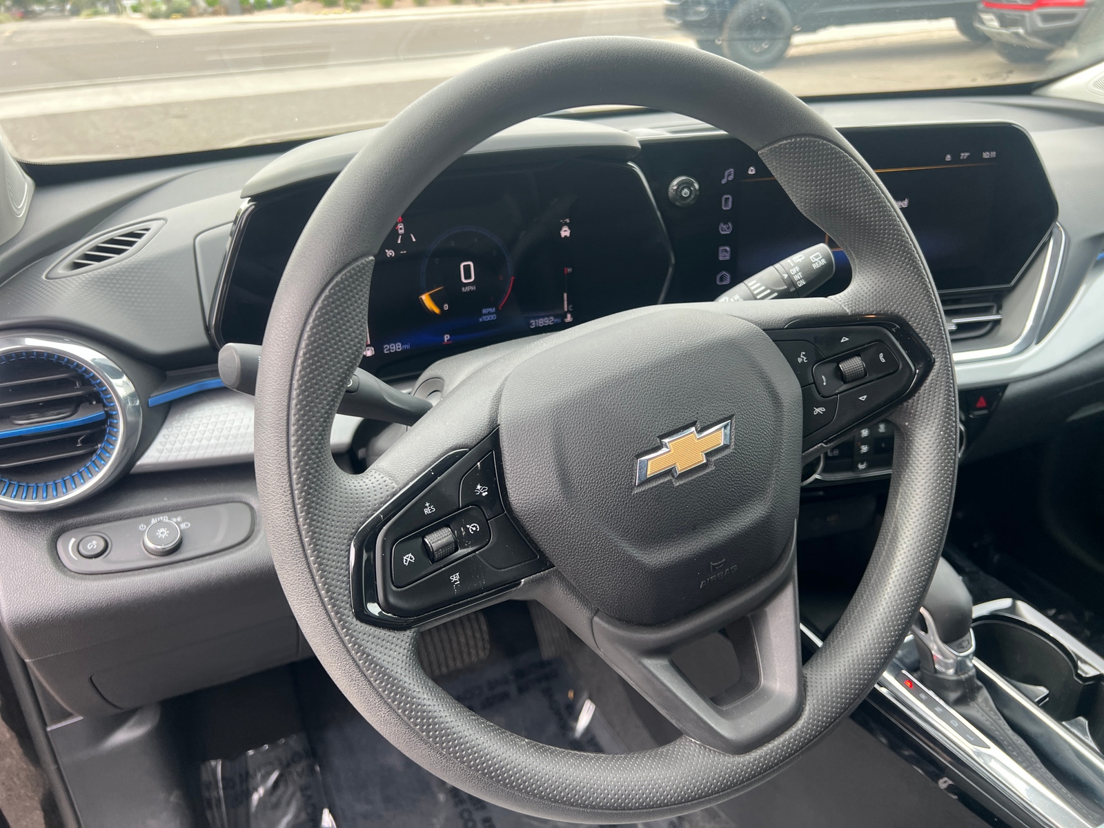 Thumbnail: 2025 Chevrolet Trax - 5