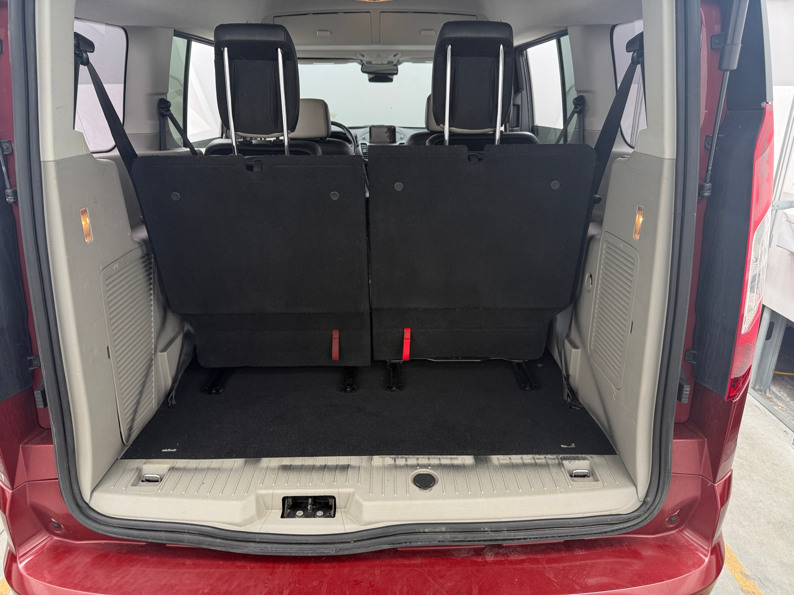 Thumbnail: 2020 Ford Transit Series - 7