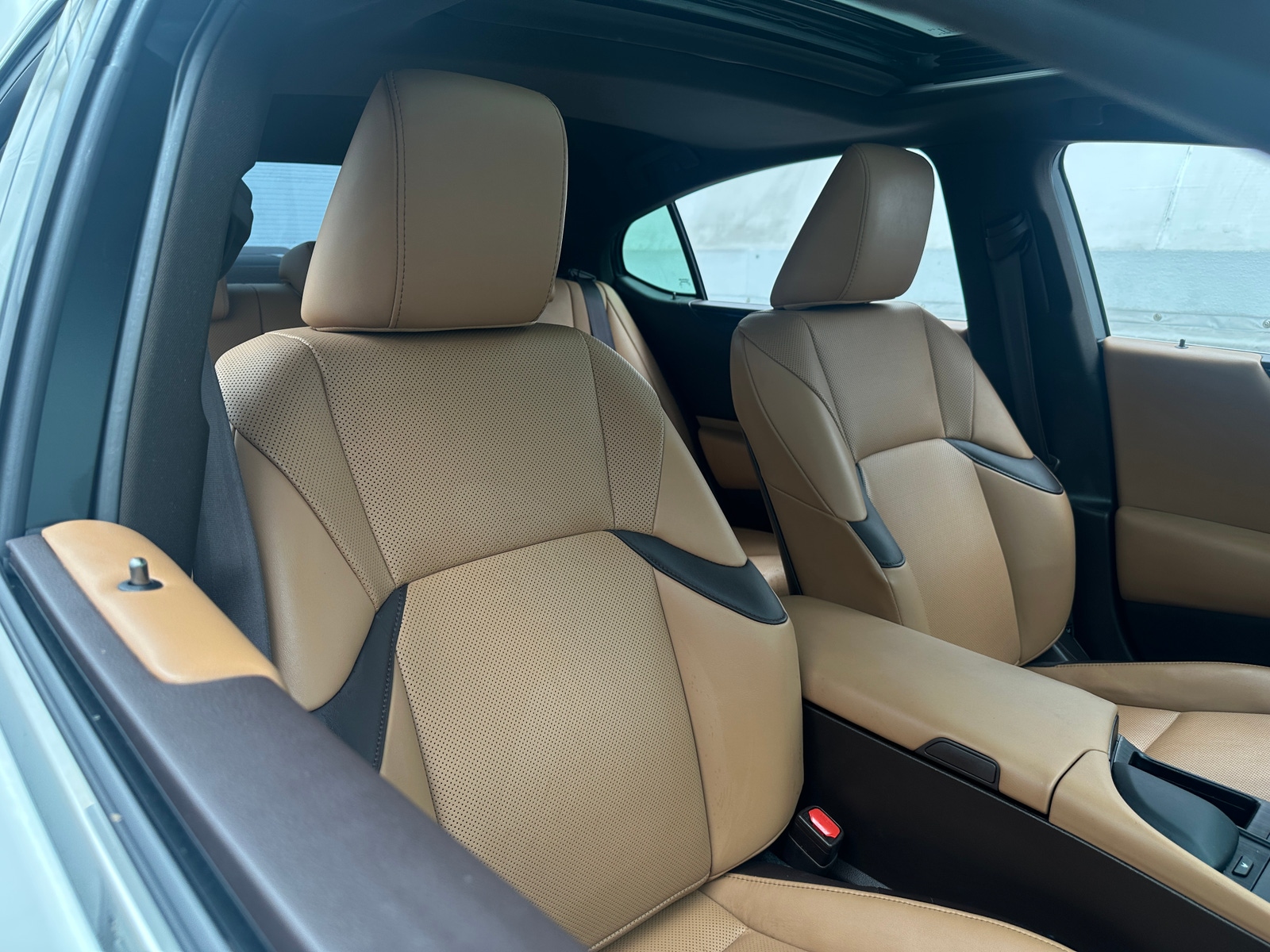 Thumbnail: 2020 Lexus ES - 2