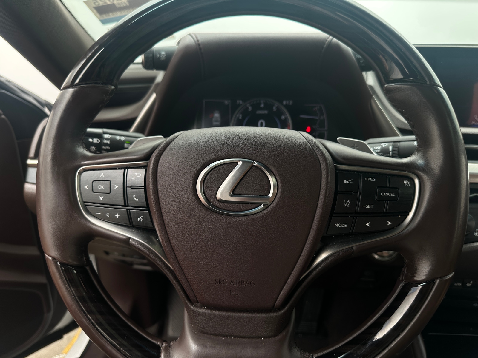 Thumbnail: 2020 Lexus ES - 5