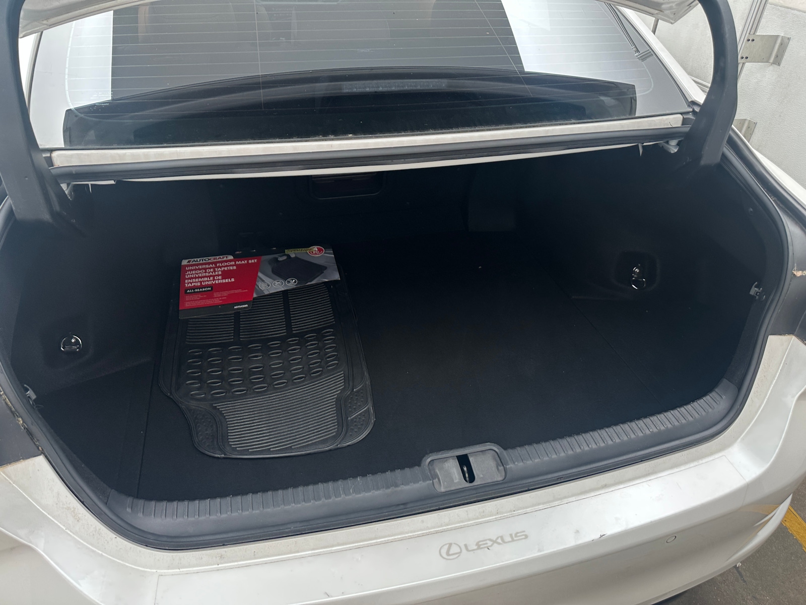 Thumbnail: 2020 Lexus ES - 7