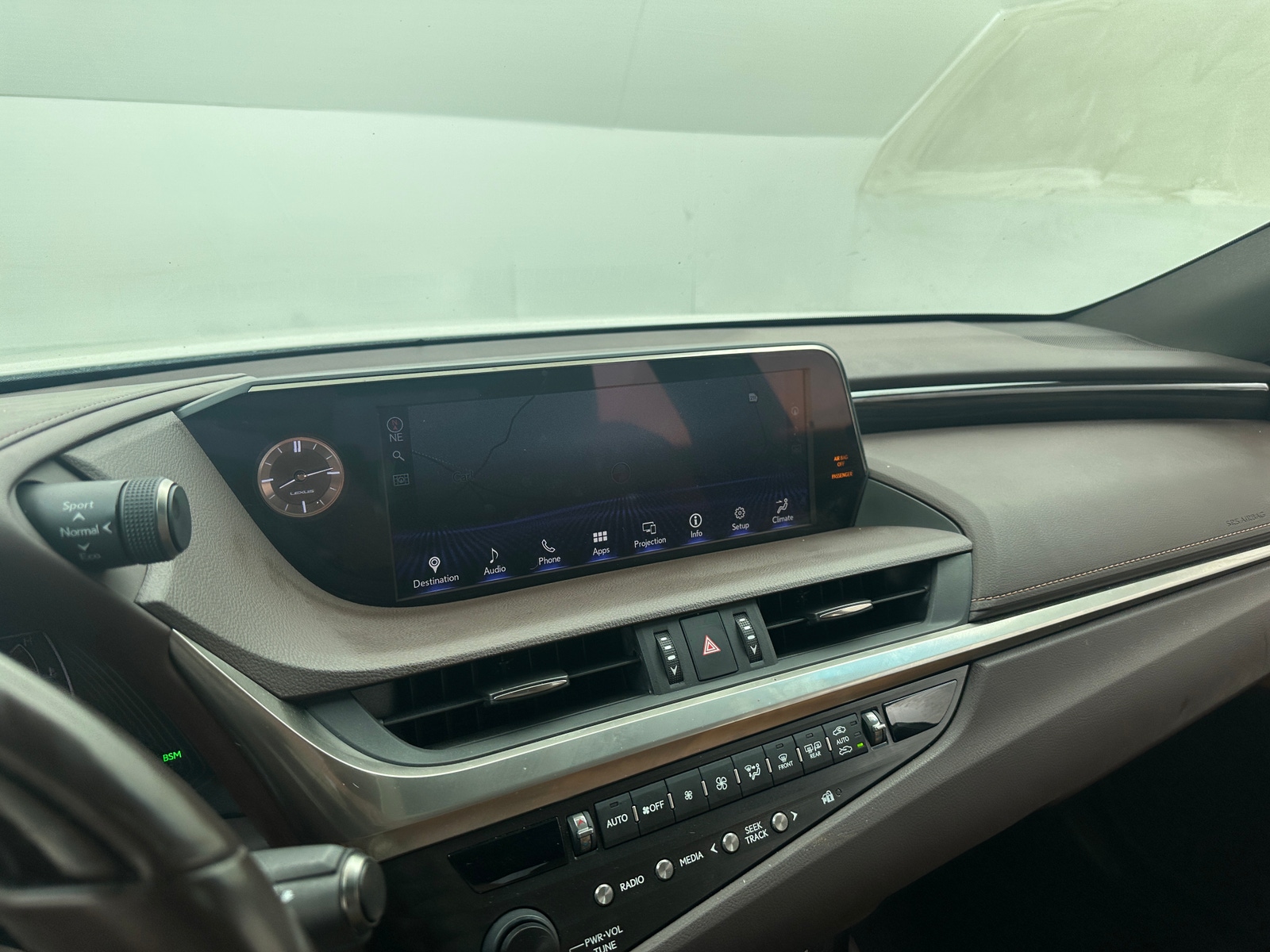 Thumbnail: 2020 Lexus ES - 4