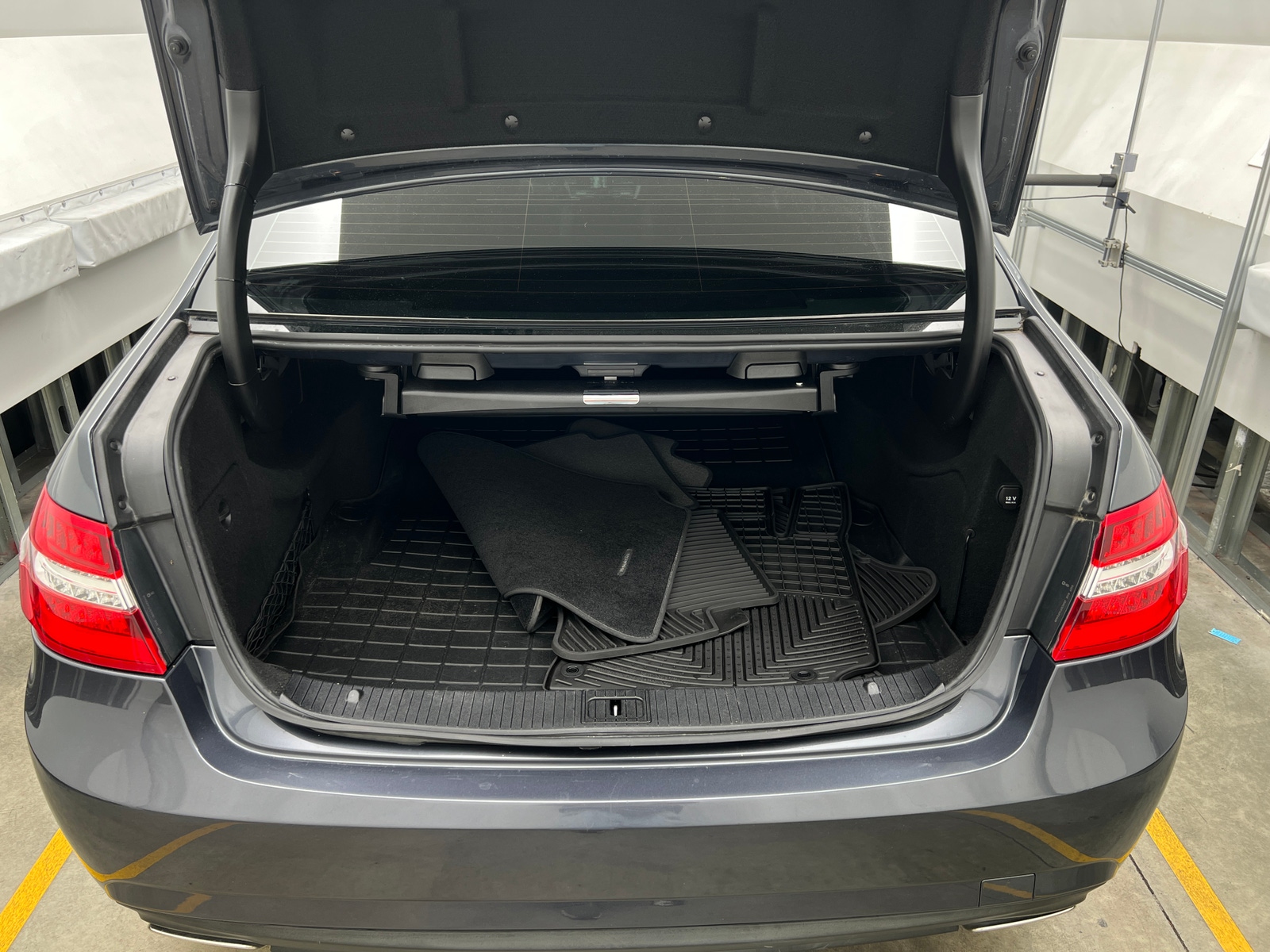 Thumbnail: 2013 Mercedes-Benz E-Class - 6