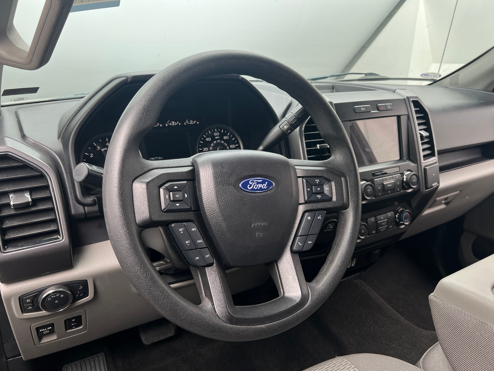 Thumbnail: 2020 Ford Econoline - 5