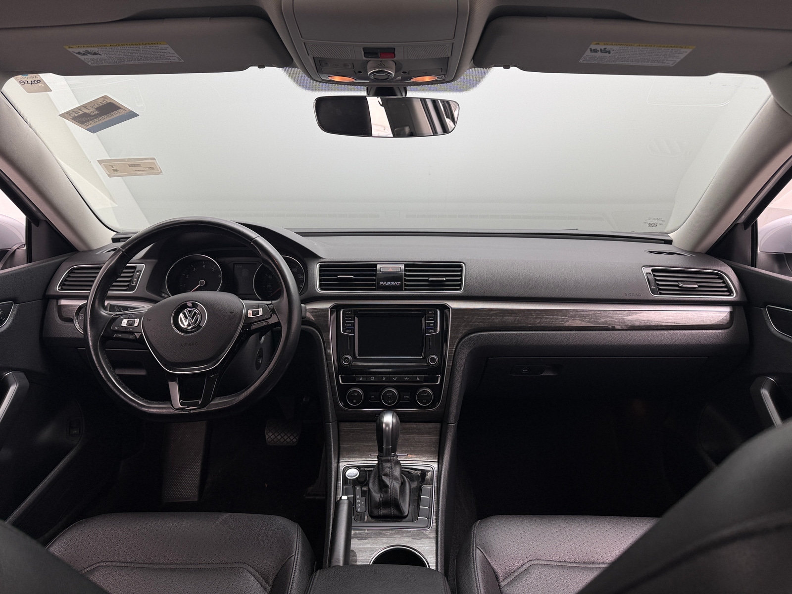 Thumbnail: 2018 Volkswagen Passat - 2