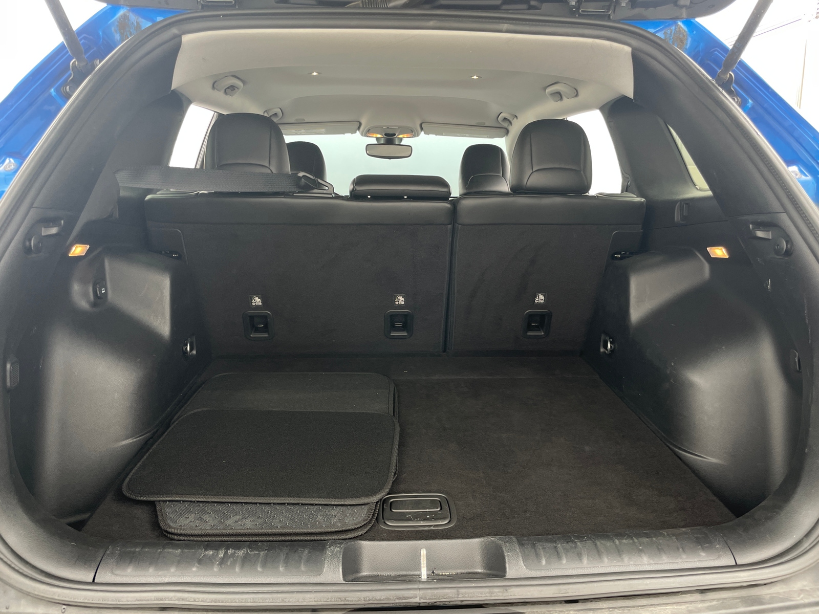 Thumbnail: 2019 Jeep Cherokee - 7