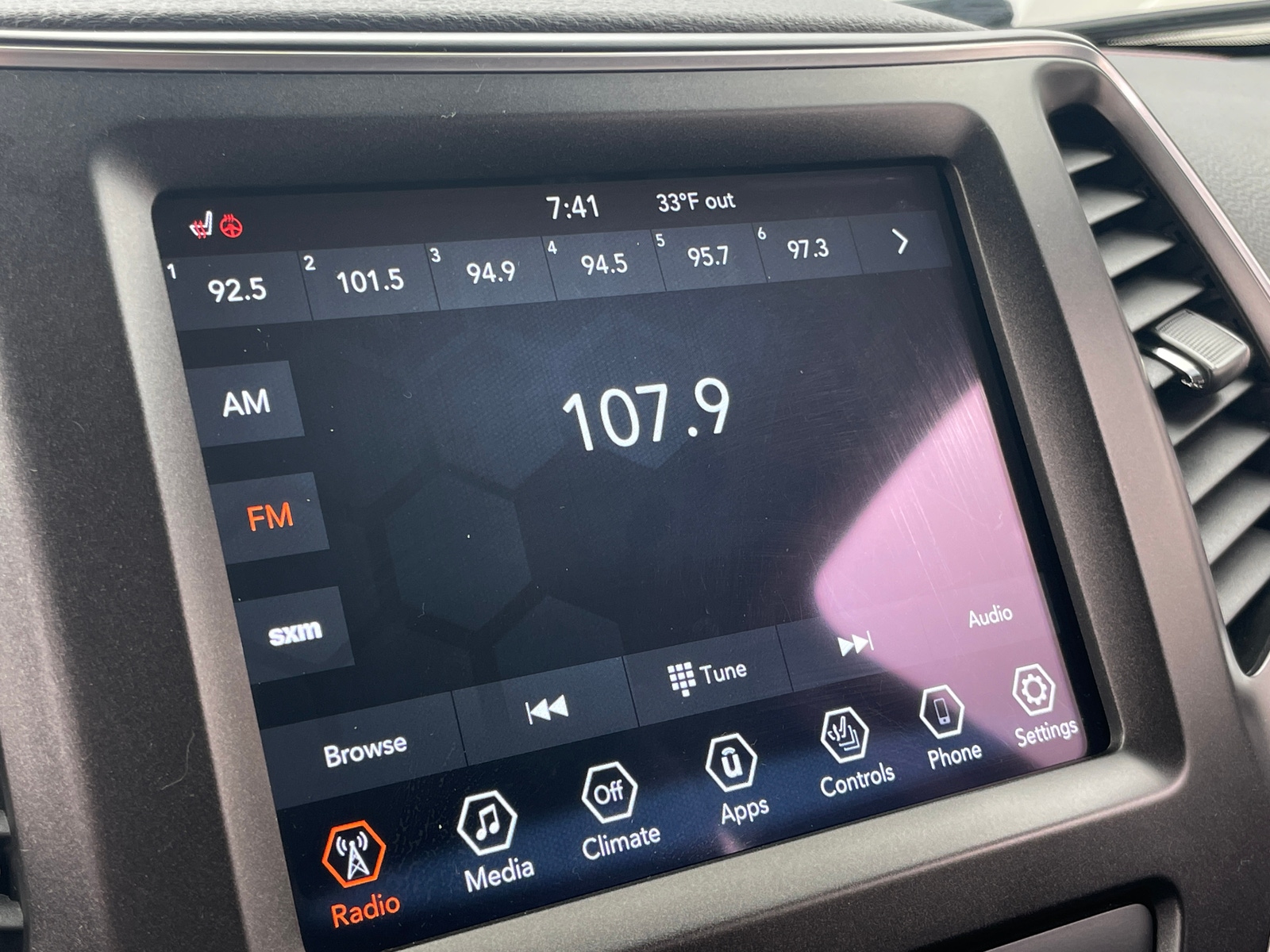 Thumbnail: 2019 Jeep Cherokee - 4