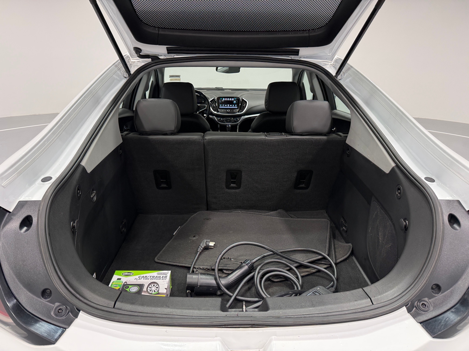 Thumbnail: 2018 Chevrolet Volt - 6