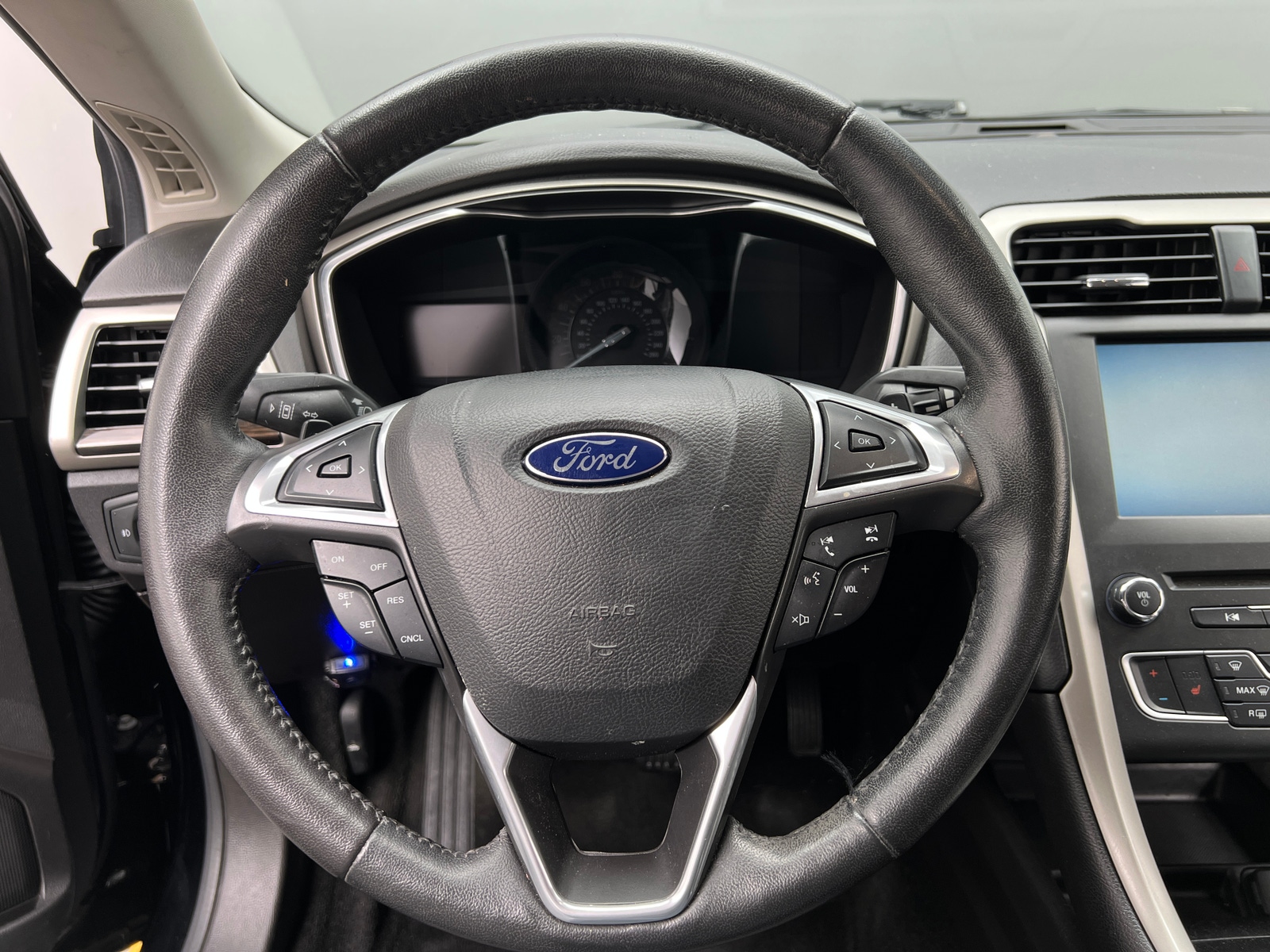 Thumbnail: 2016 Ford Fusion - 4