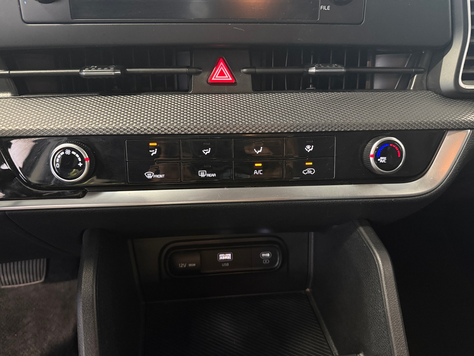 Thumbnail: 2023 Kia Sportage - 4