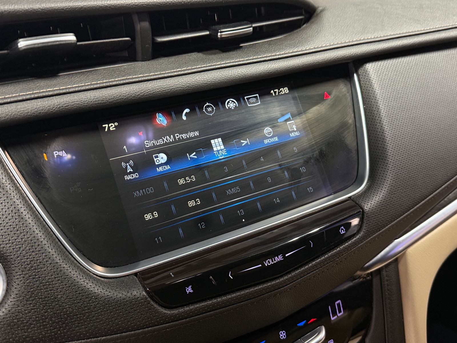 Thumbnail: 2018 Cadillac XT5 - 3