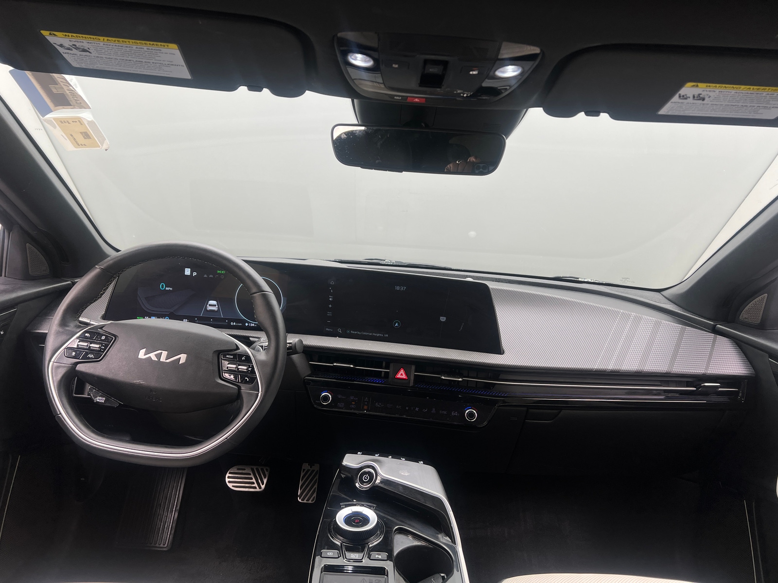 Thumbnail: 2023 Kia EV6 - 2