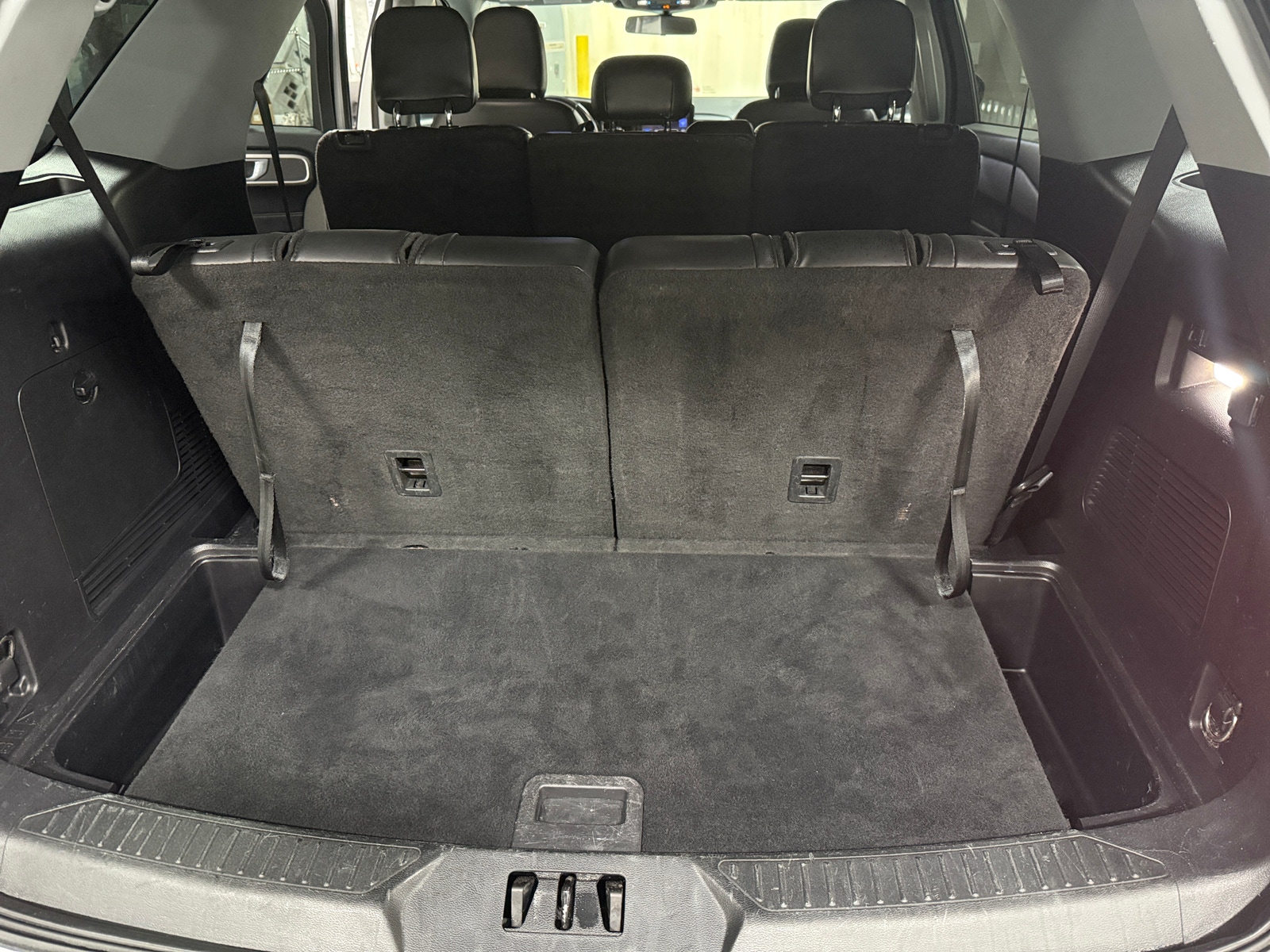 Thumbnail: 2022 Ford Explorer - 7