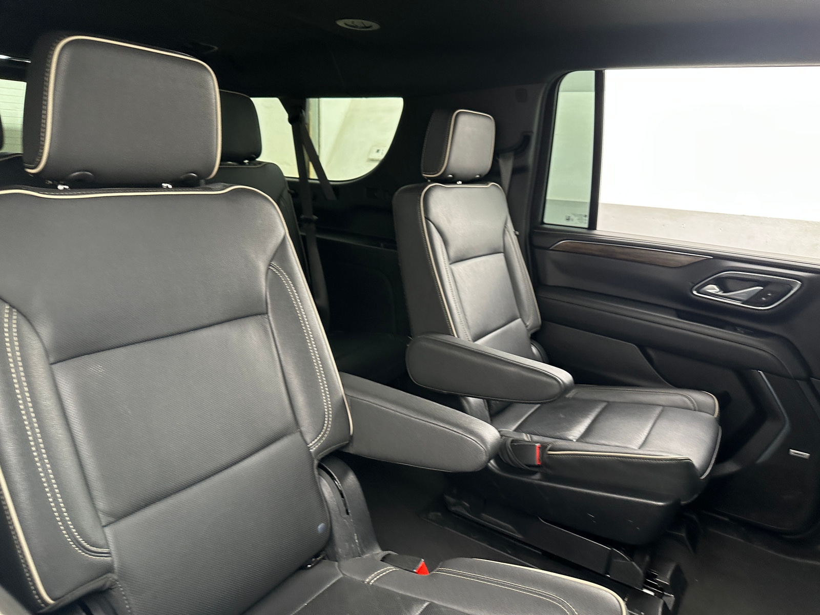 Thumbnail: 2023 Chevrolet Suburban - 5