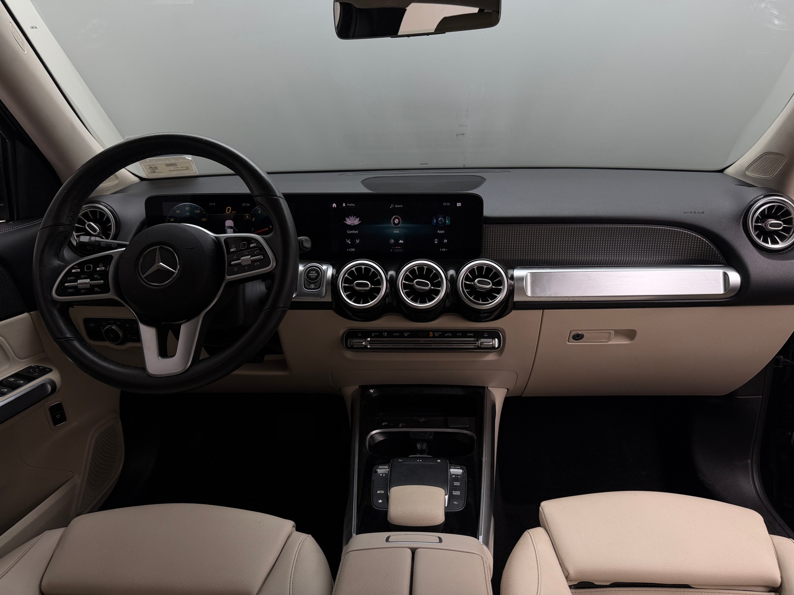 Thumbnail: 2021 Mercedes-Benz GLB - 2
