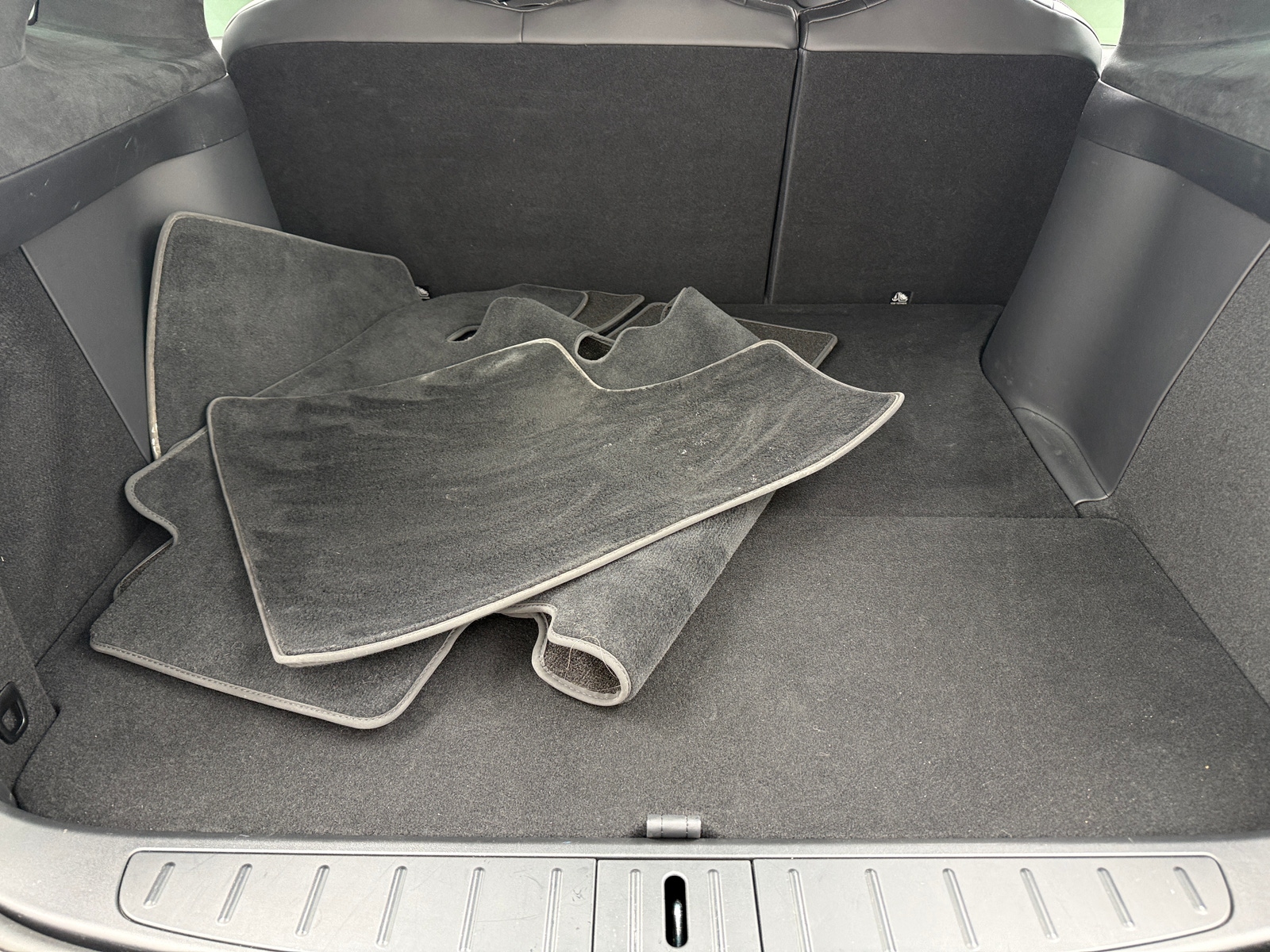 Thumbnail: 2020 Tesla Model X - 6