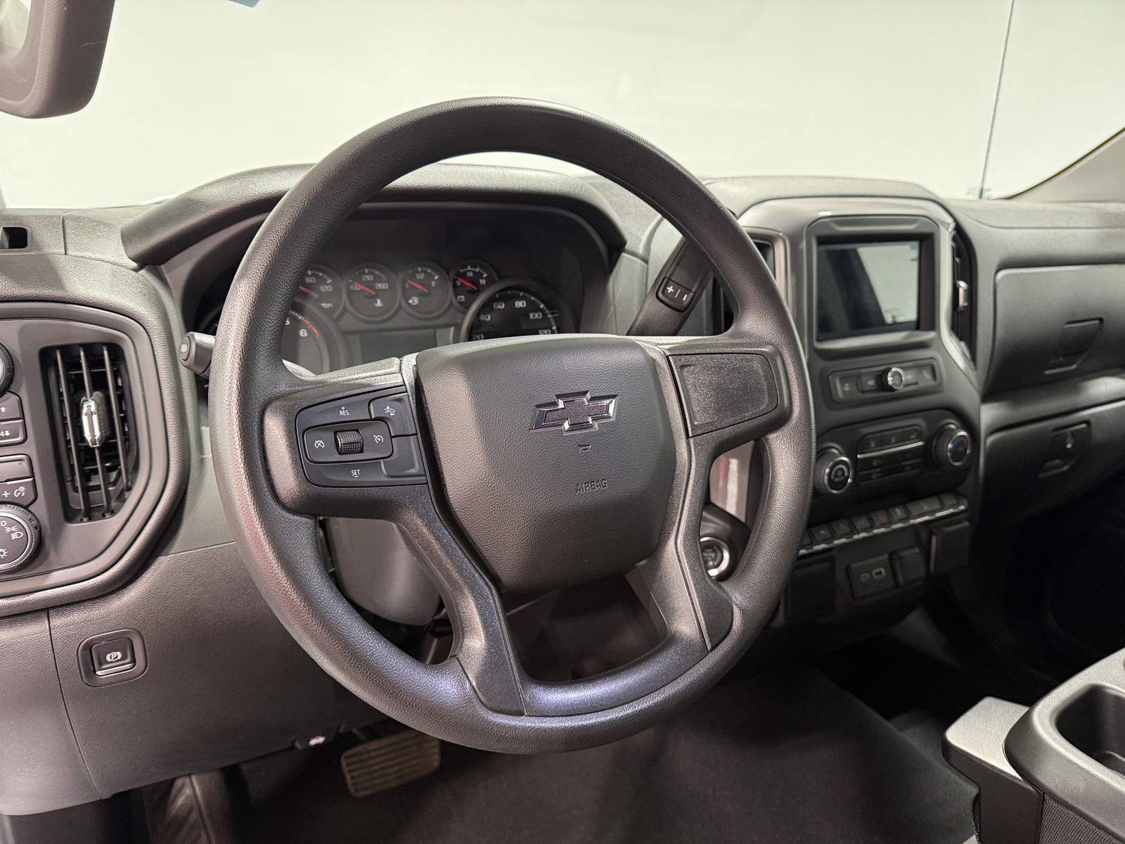 Thumbnail: 2025 Chevrolet Silverado 1500 - 5