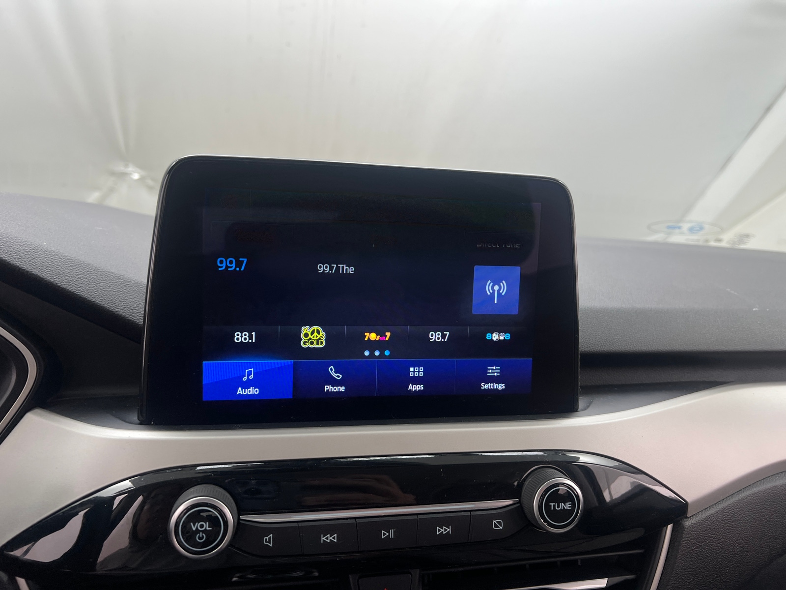 Thumbnail: 2021 Ford Escape - 4