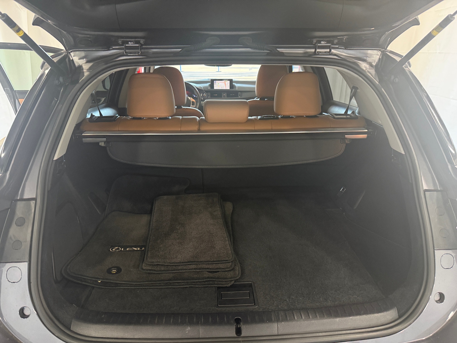 Thumbnail: 2013 Lexus CT - 6