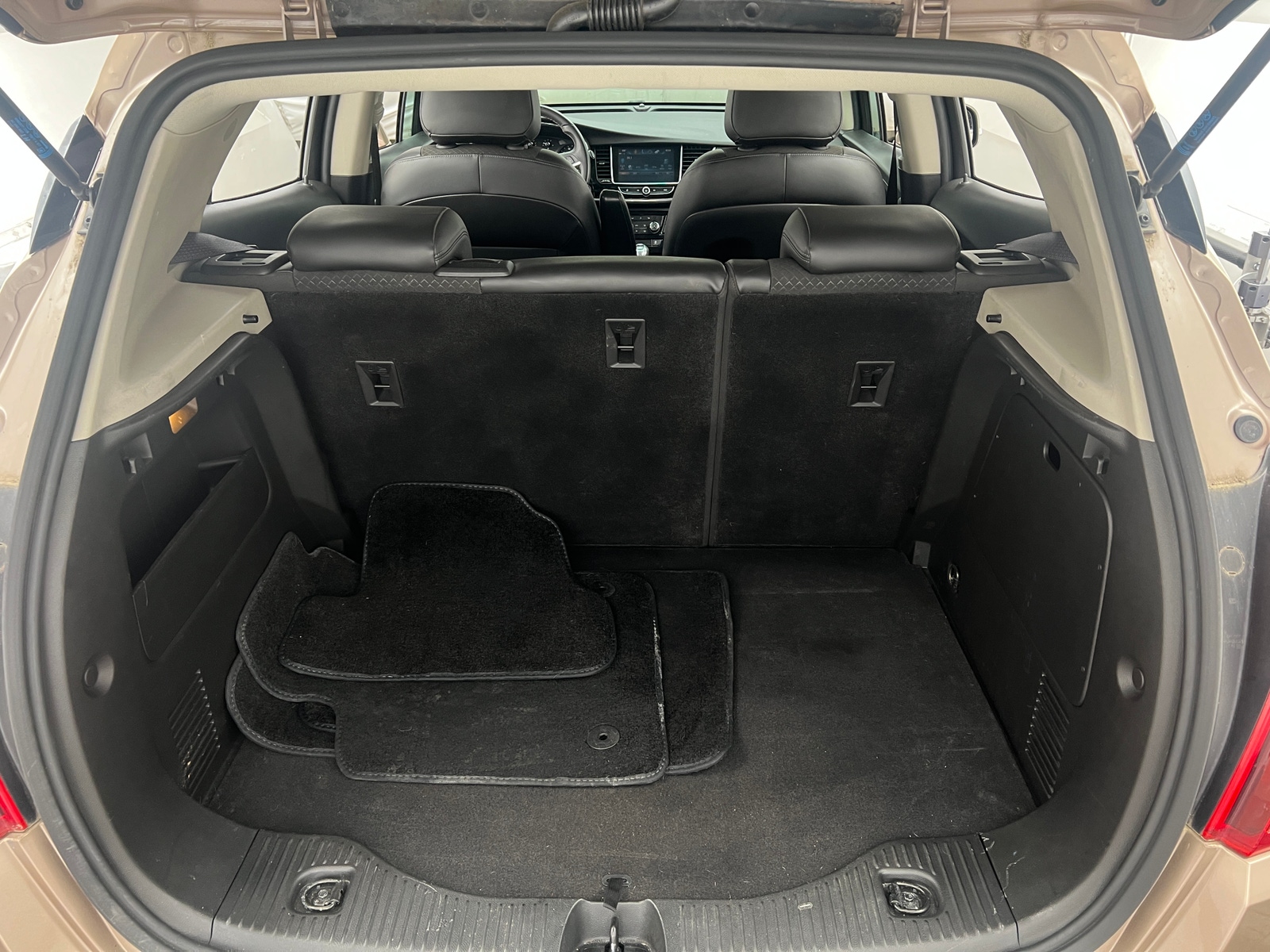 Thumbnail: 2018 Buick Encore - 7