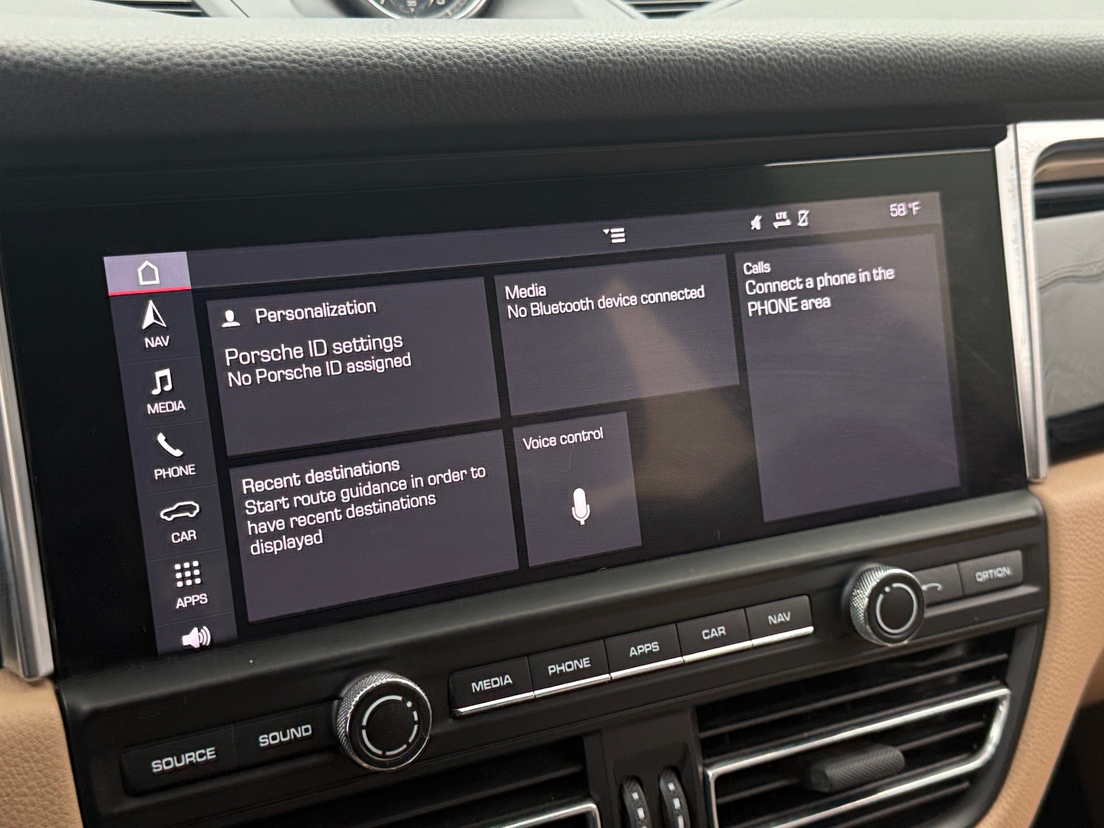 Thumbnail: 2019 Porsche Macan - 3