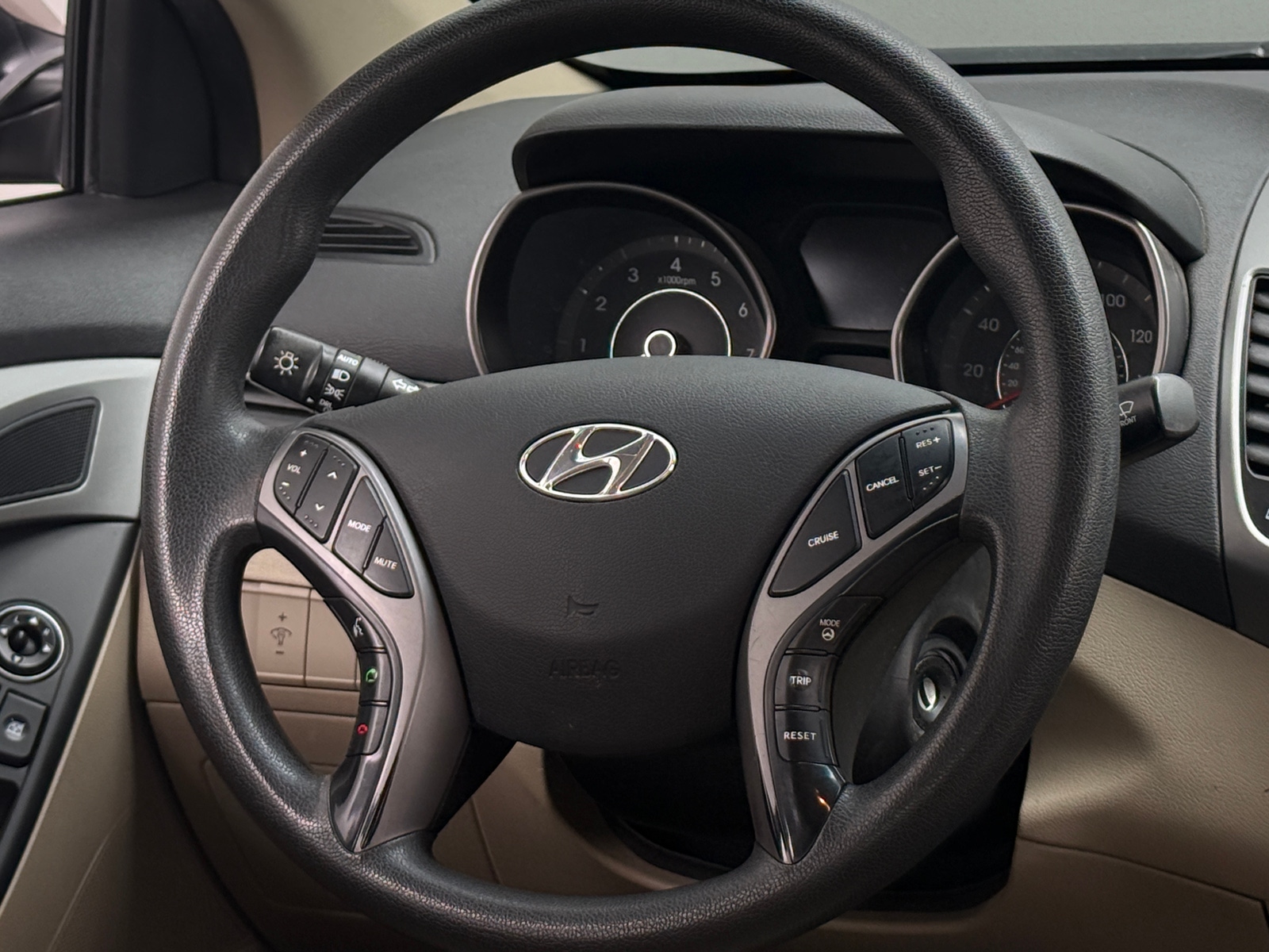 Thumbnail: 2015 Hyundai Elantra - 5