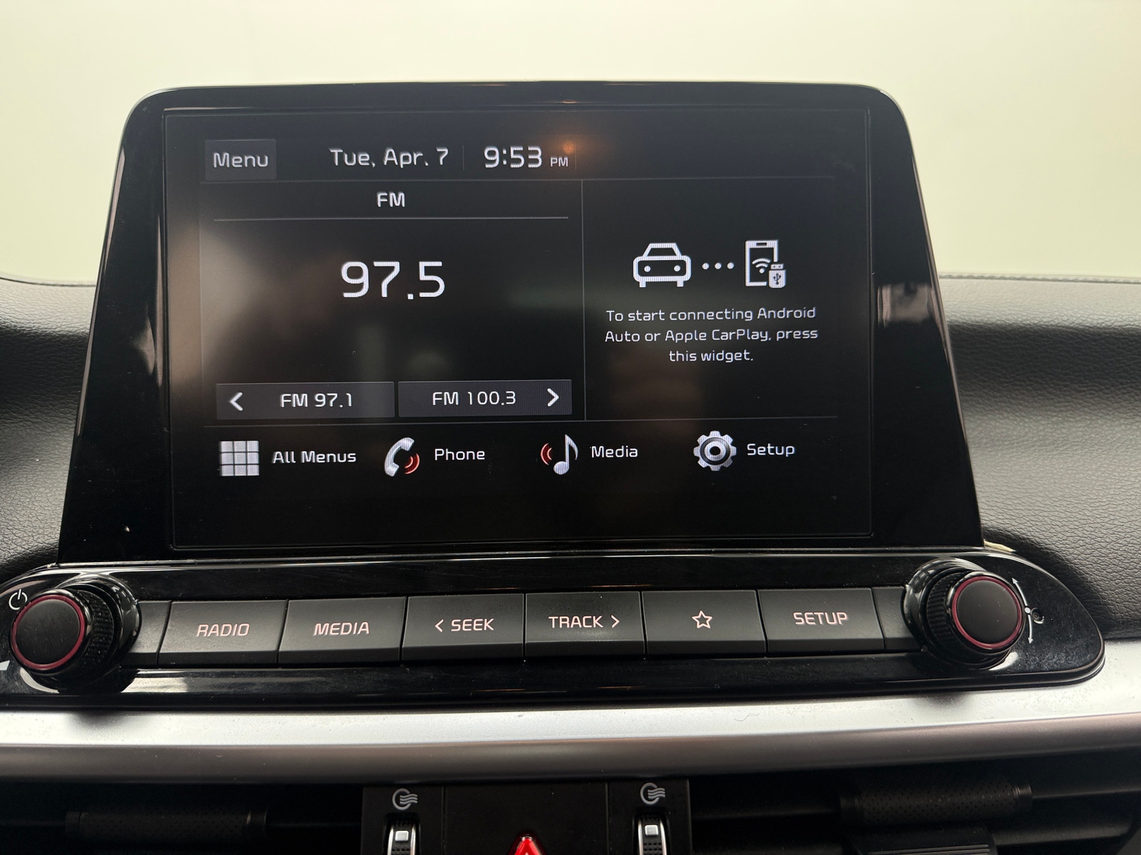 Thumbnail: 2023 Kia Forte - 4