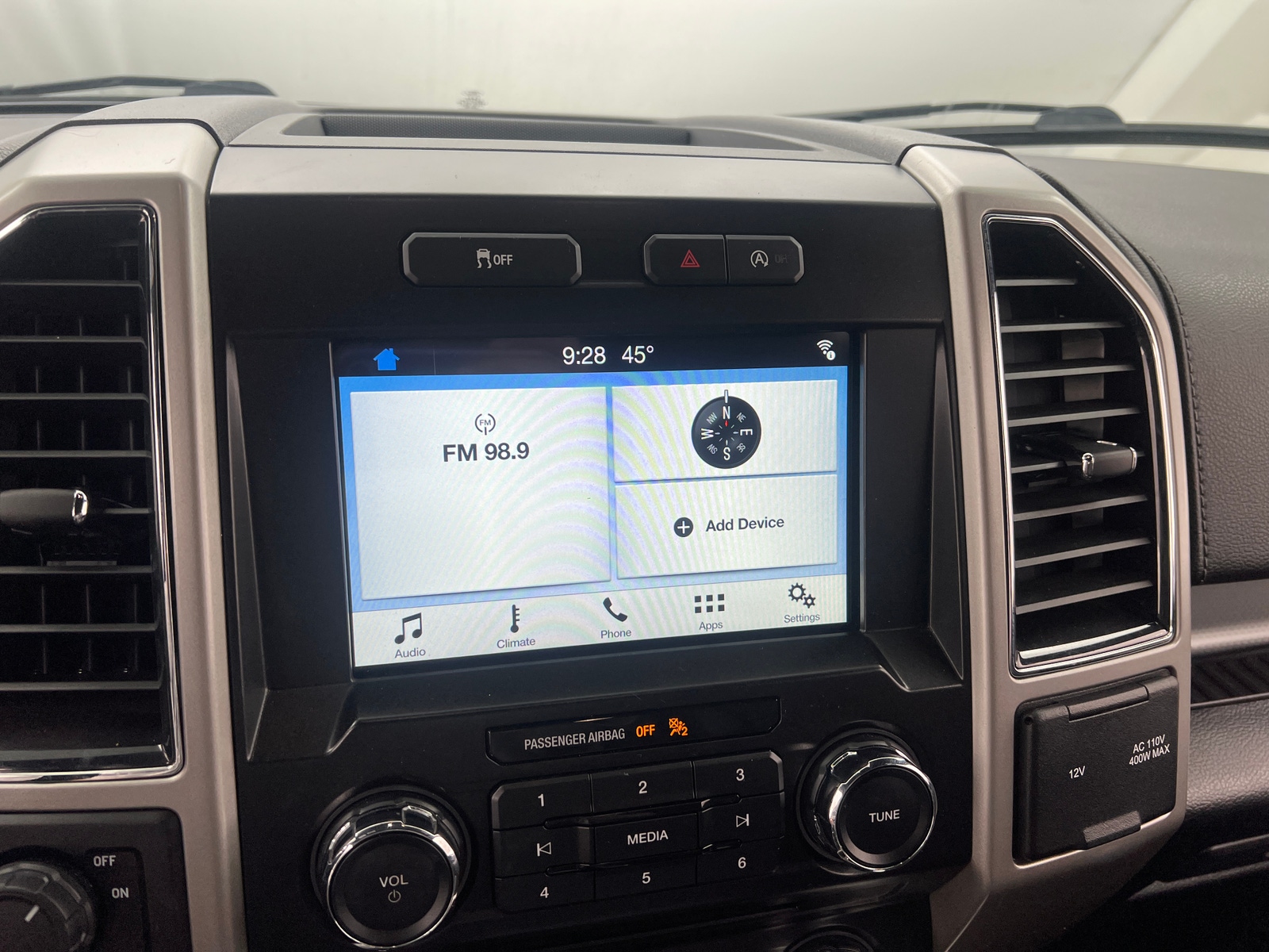 Thumbnail: 2017 Ford Econoline - 4