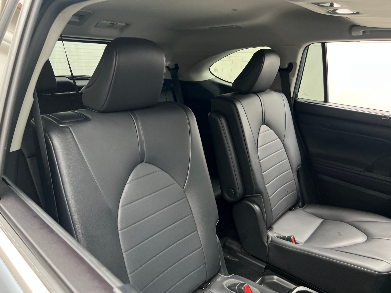 Thumbnail: 2020 Toyota Highlander - 5