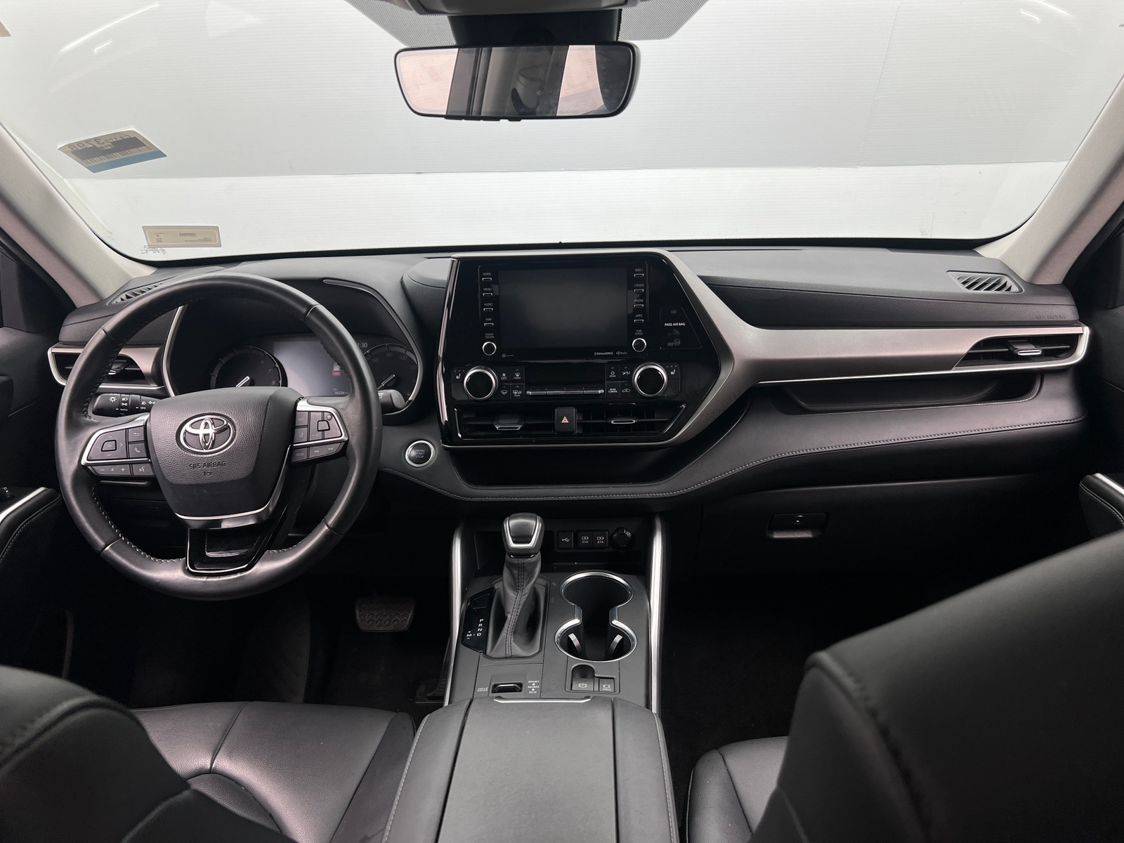 Thumbnail: 2020 Toyota Highlander - 2