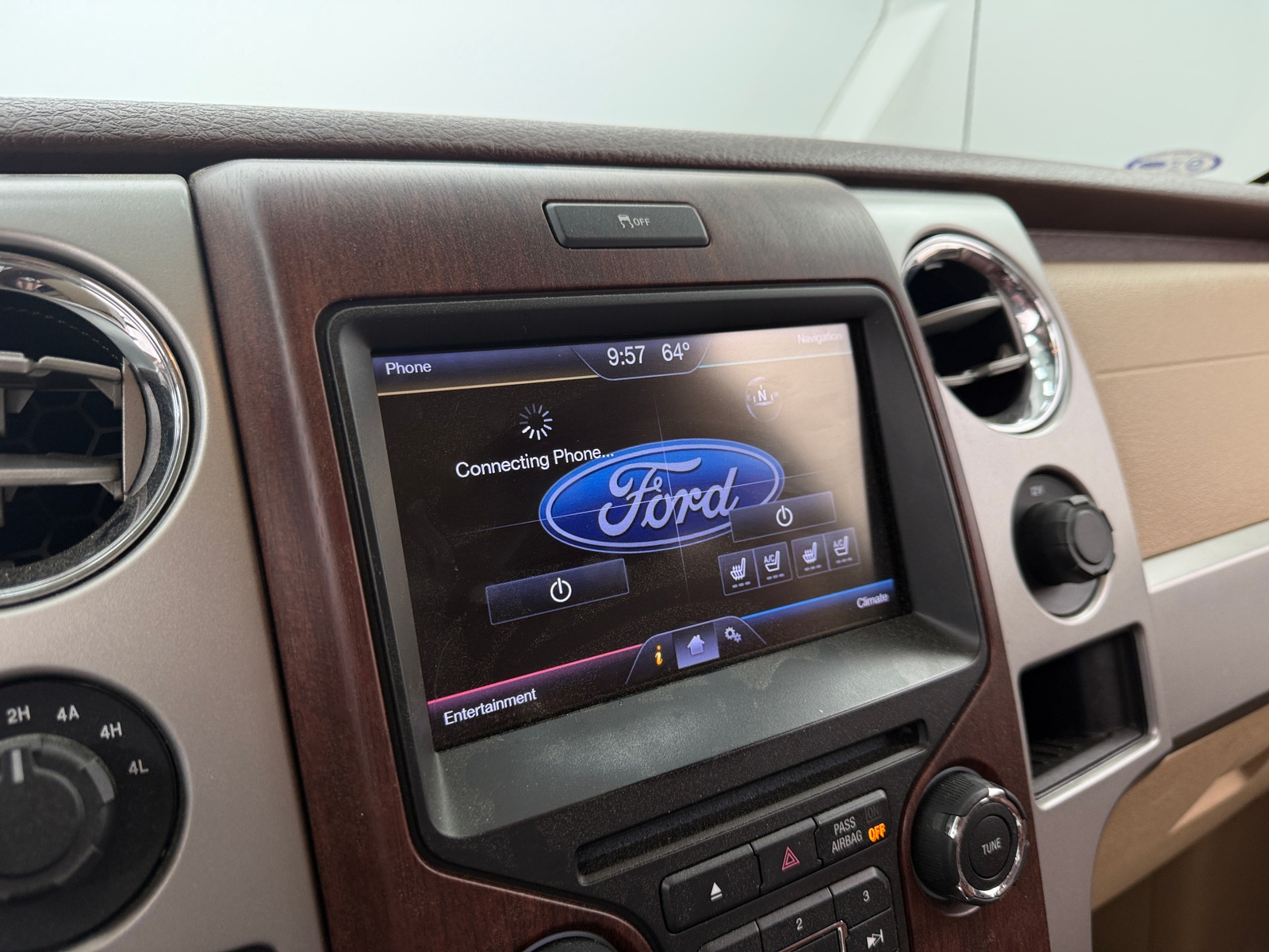 Thumbnail: 2013 Ford Econoline - 3