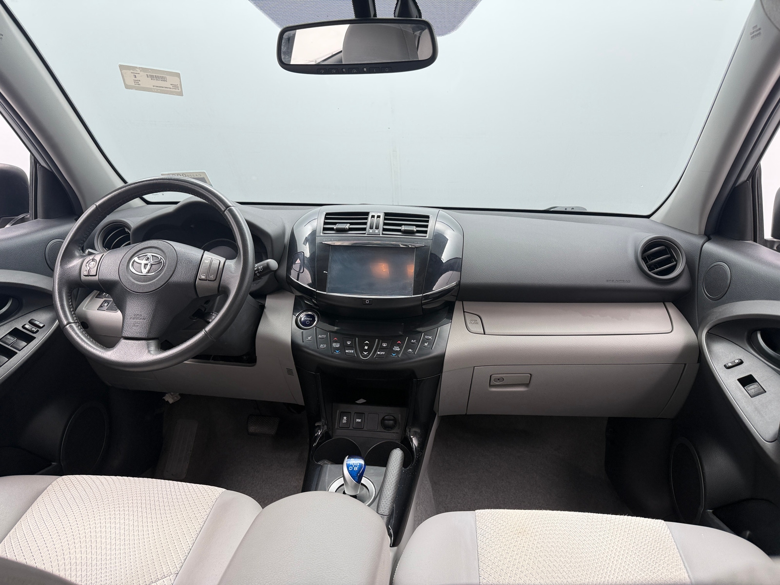 Thumbnail: 2014 Toyota RAV4 - 3