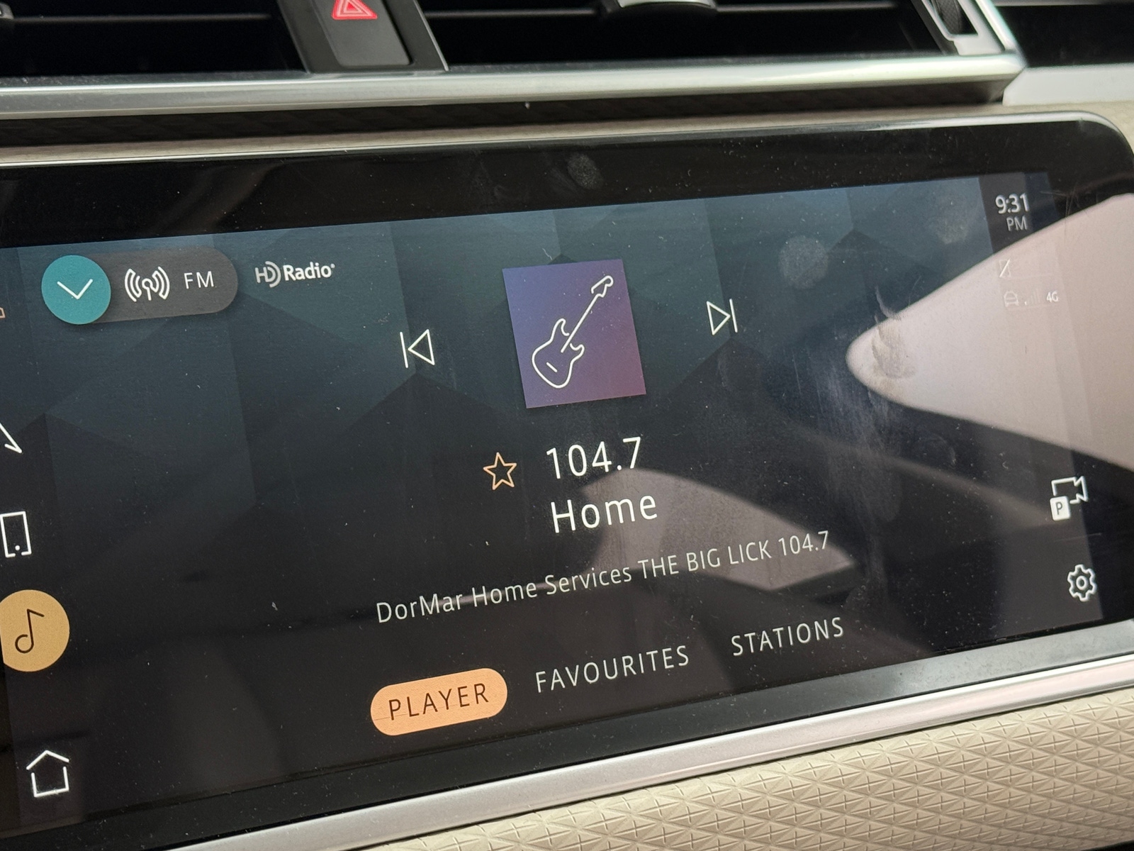 Thumbnail: 2021 Land Rover Range Rover Velar - 3